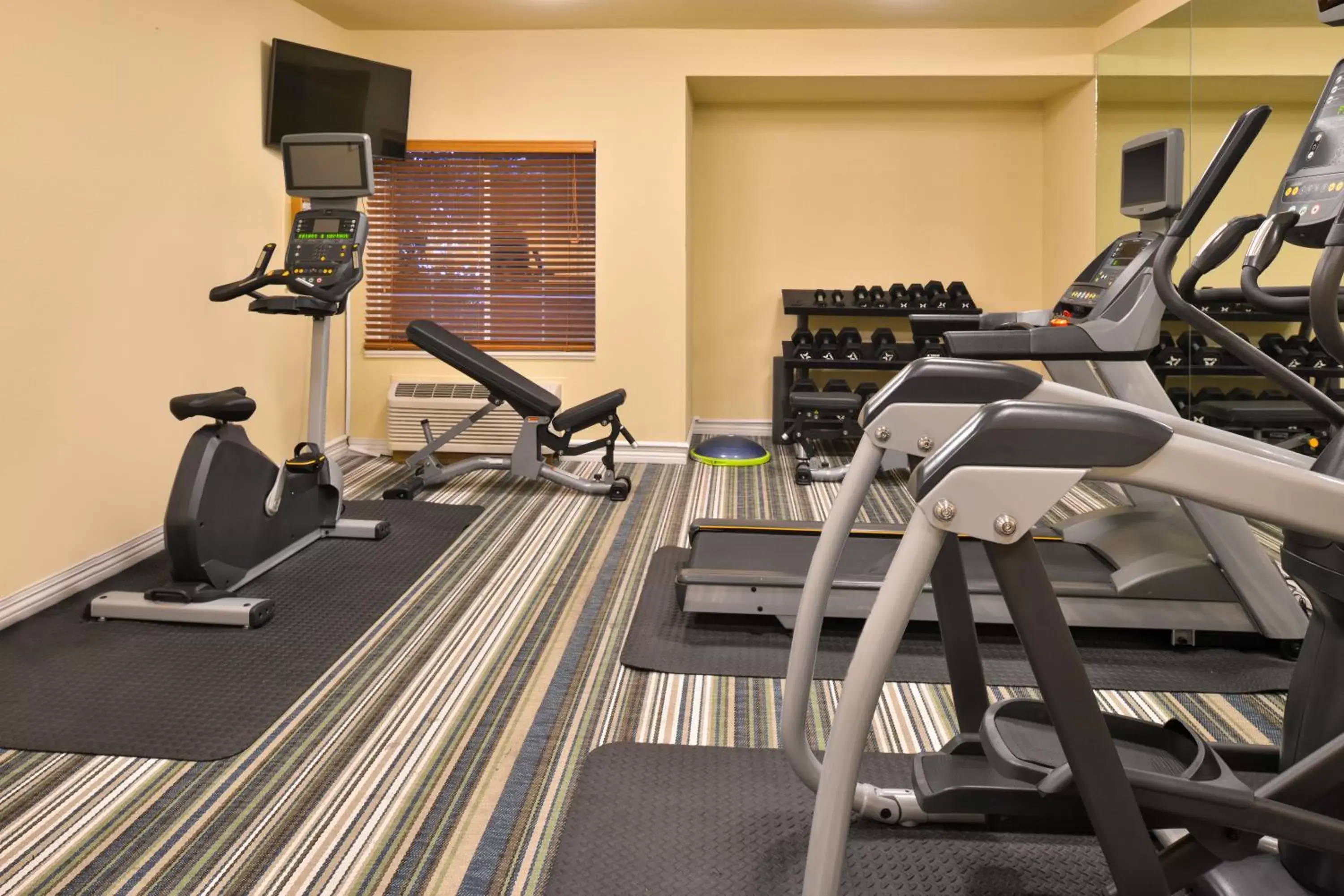 Spa and wellness centre/facilities, Fitness Center/Facilities in Candlewood Suites Austin-Round Rock, an IHG Hotel