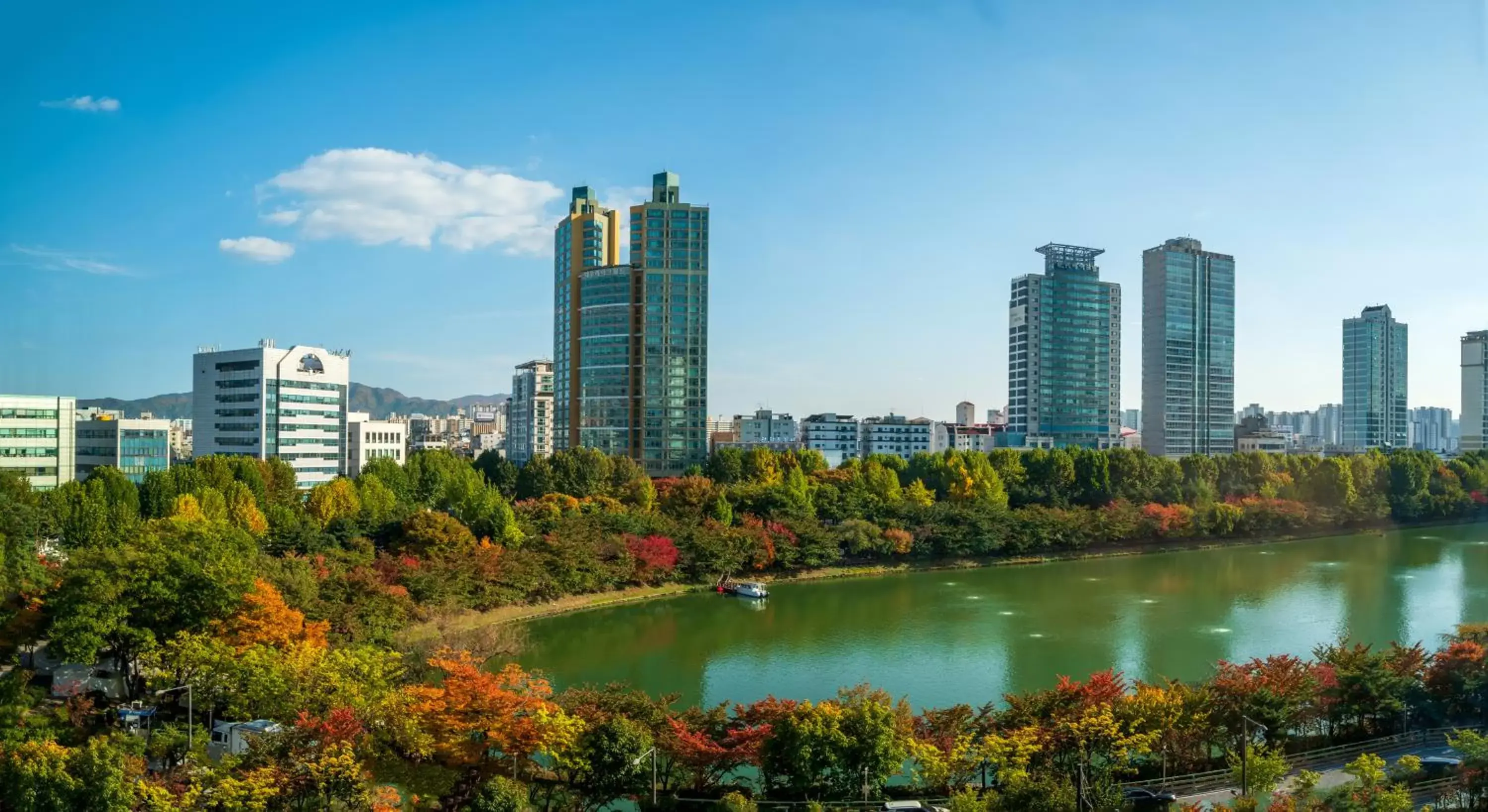 Lake view in Sofitel Ambassador Seoul Hotel & Serviced Residences