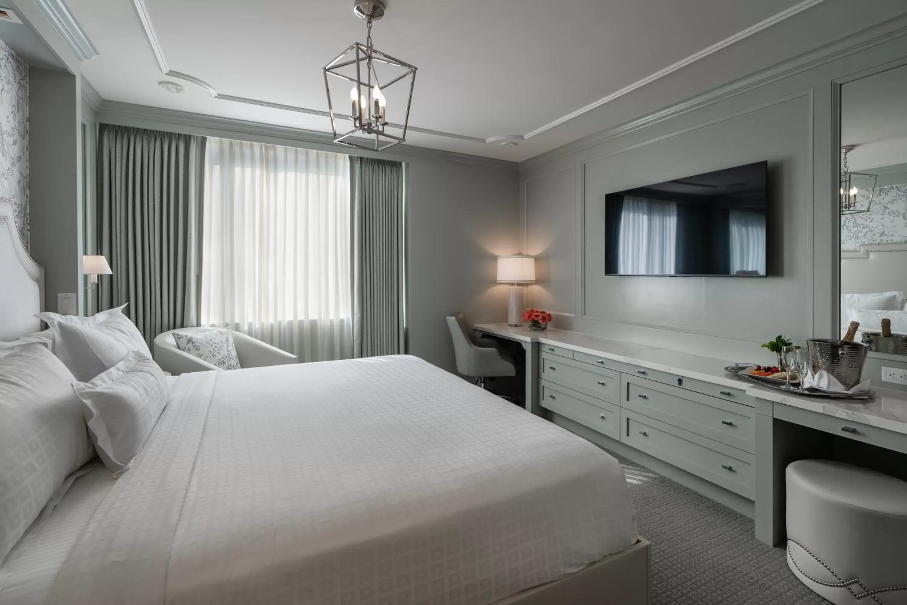 Bed in Hotel Monteleone Bed in Hotel Monteleone