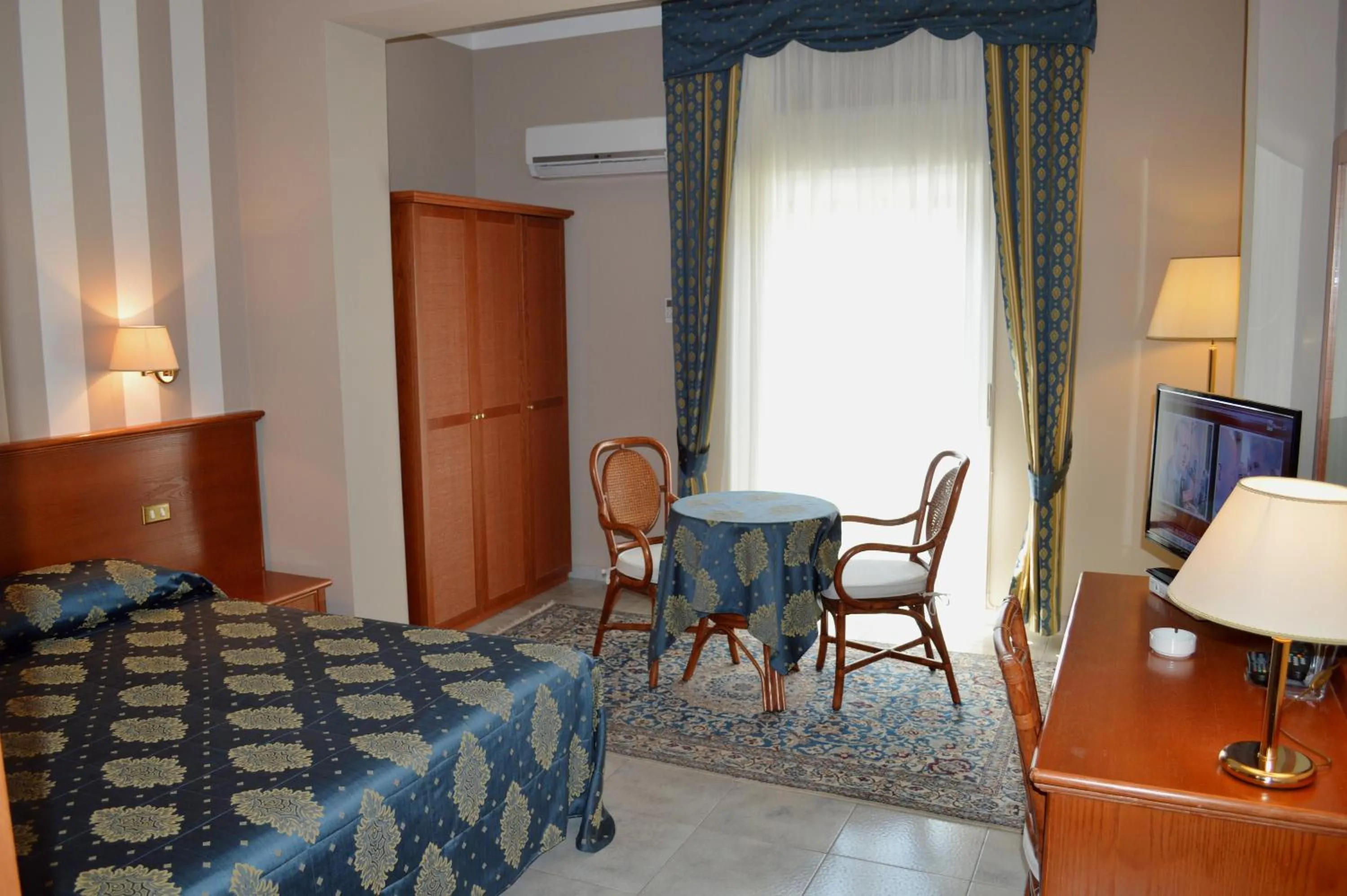 Bedroom, Bed in Hotel Redebora