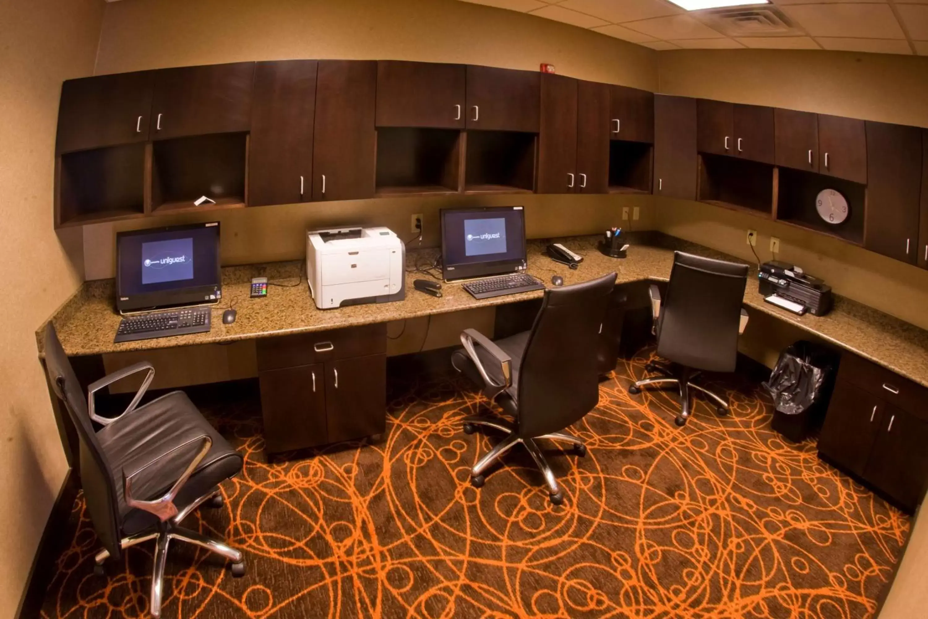 Business facilities in Hampton Inn Evansville Airport