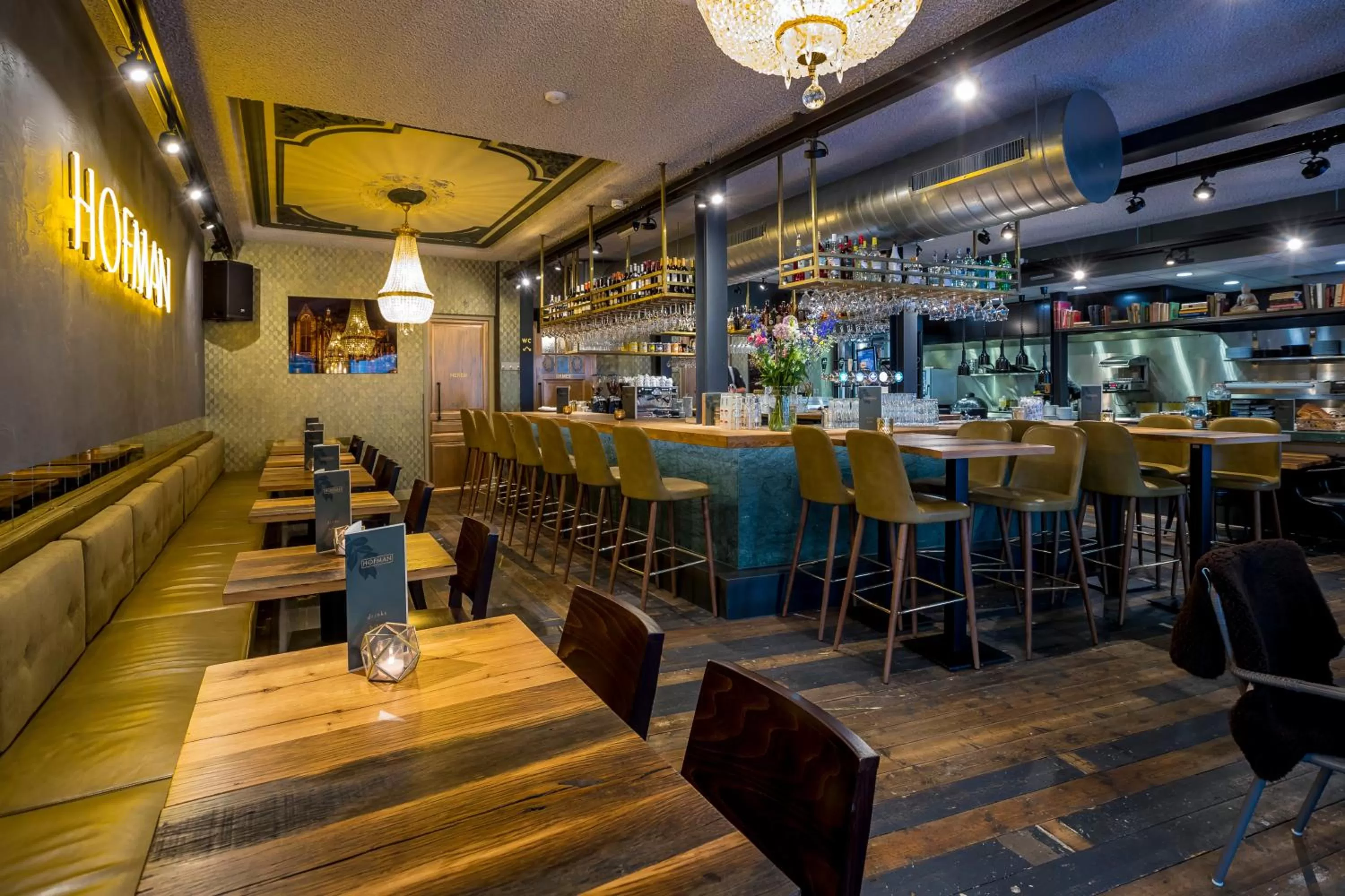 Restaurant/Places to Eat in Slapen bij hofman