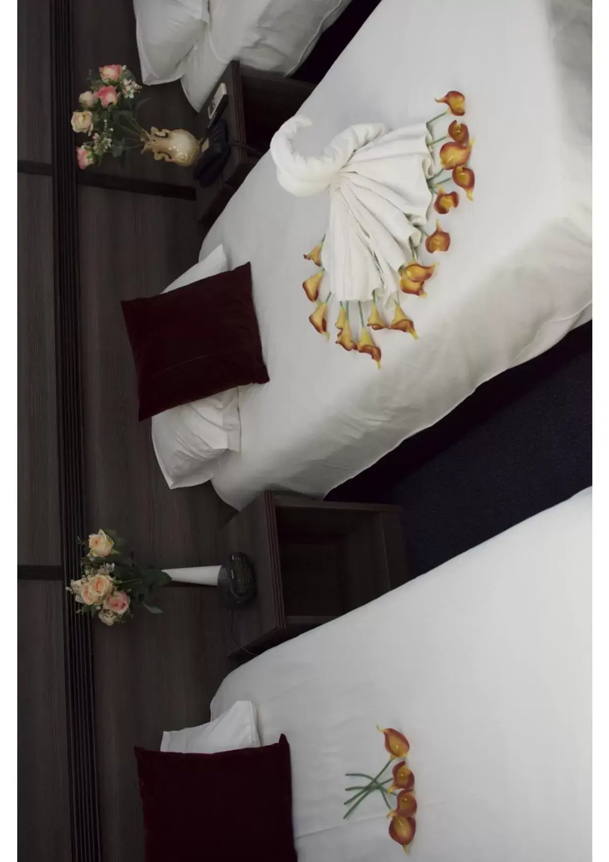 Bed in Hotel Le Paris