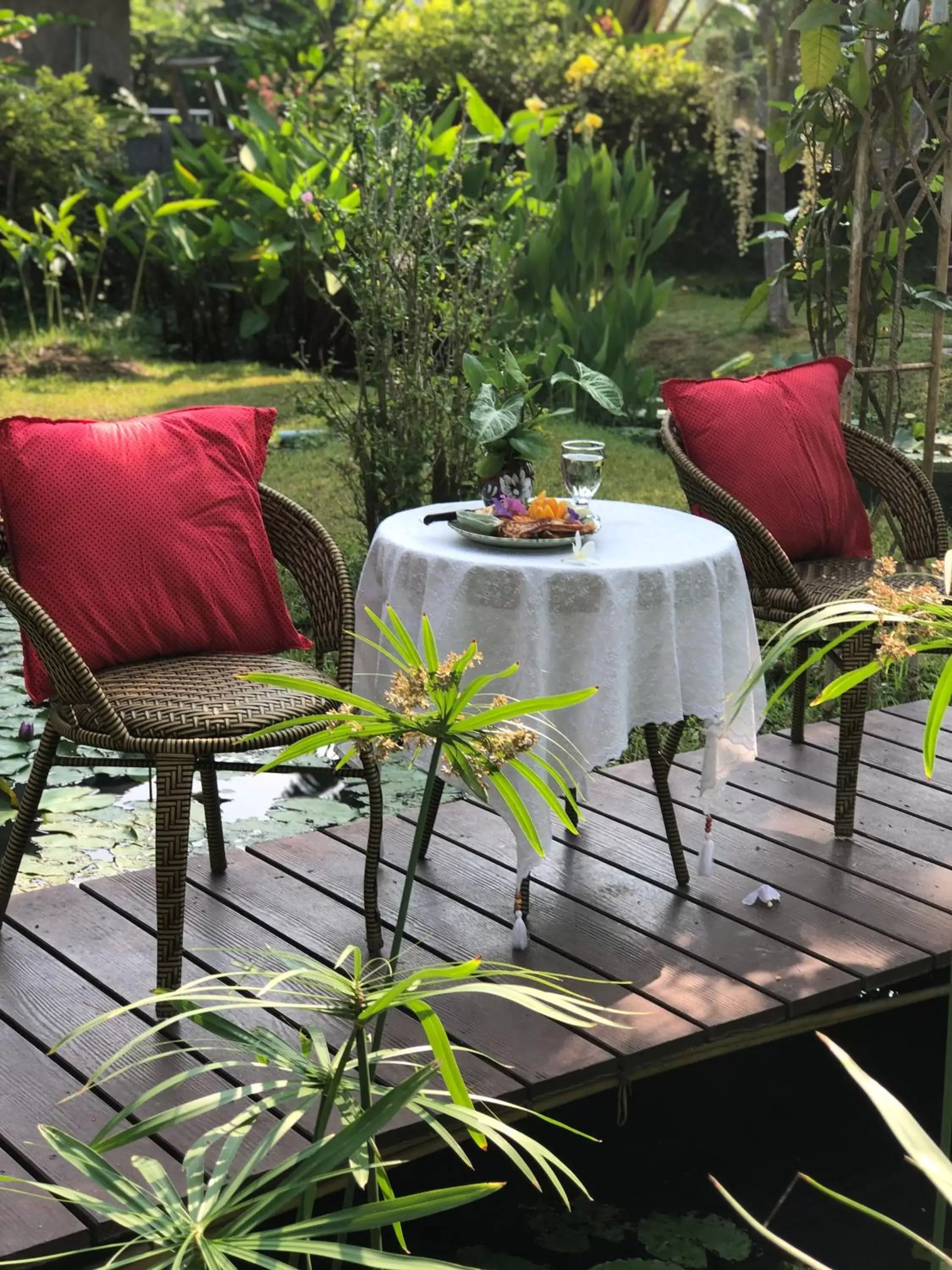 Seating area in Pura Vida Pai Resort