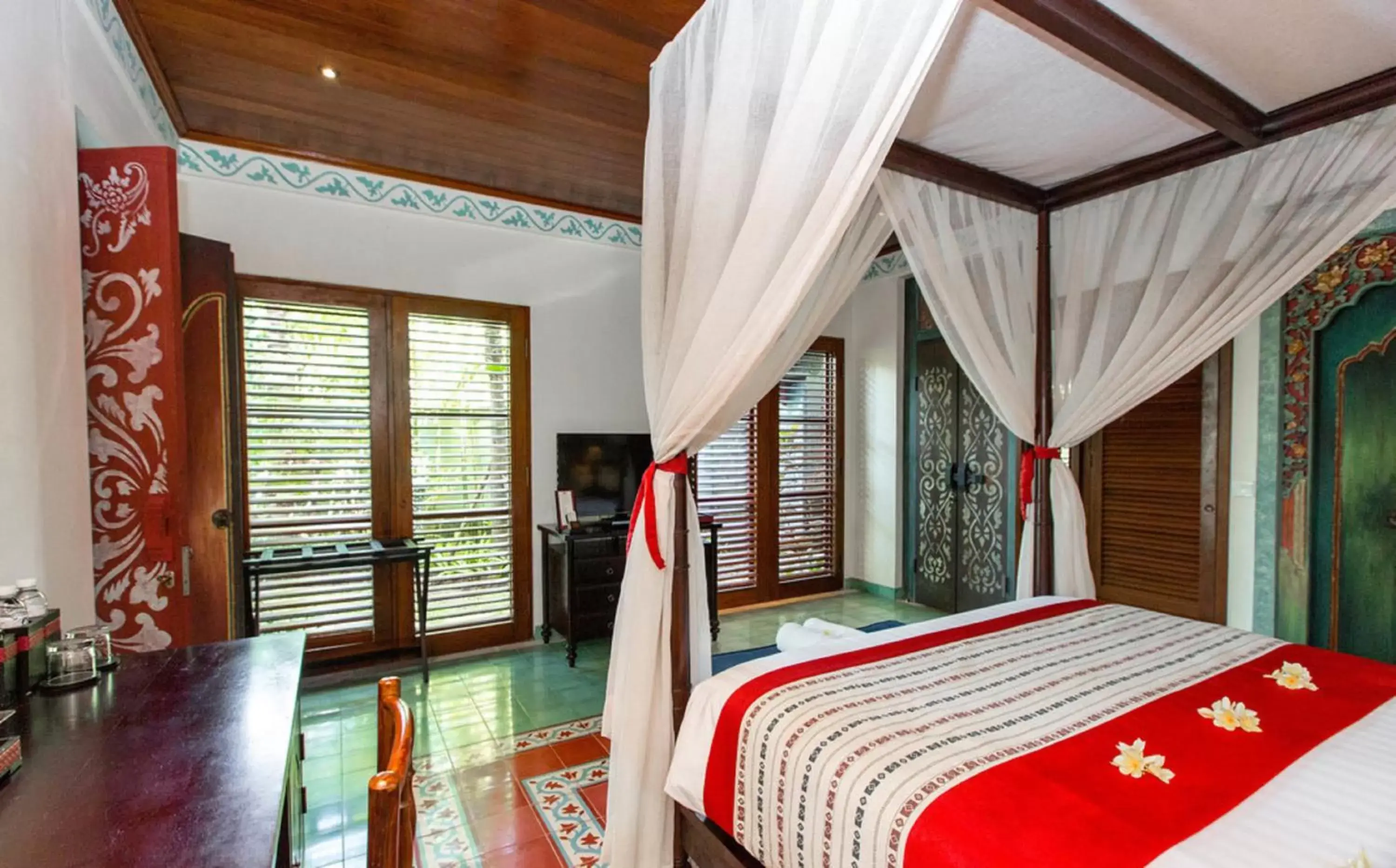 bunk bed, Bed in Dwaraka The Royal Villas