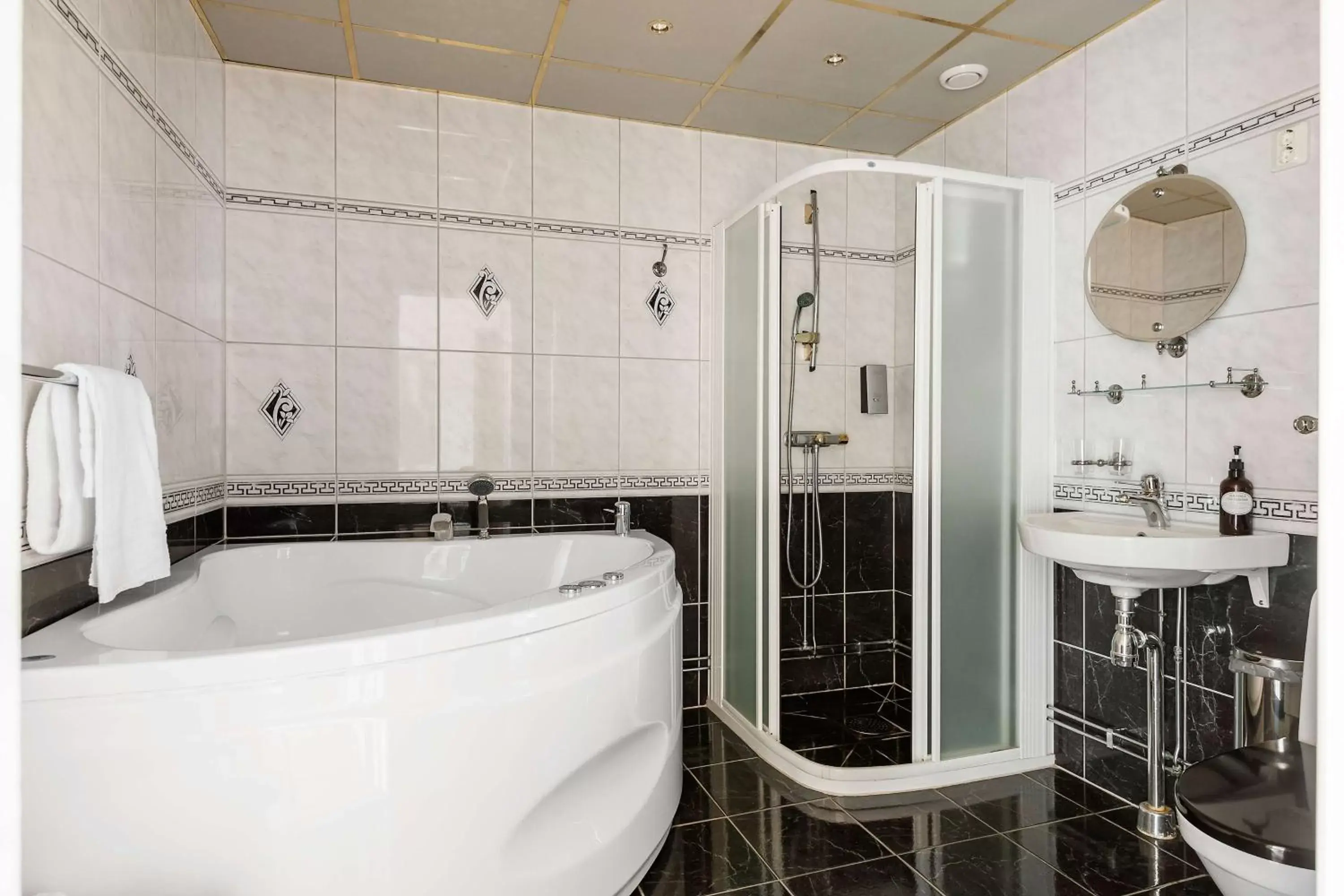 Bathroom in Sure Hotel by Best Western Ojaby Herrgard