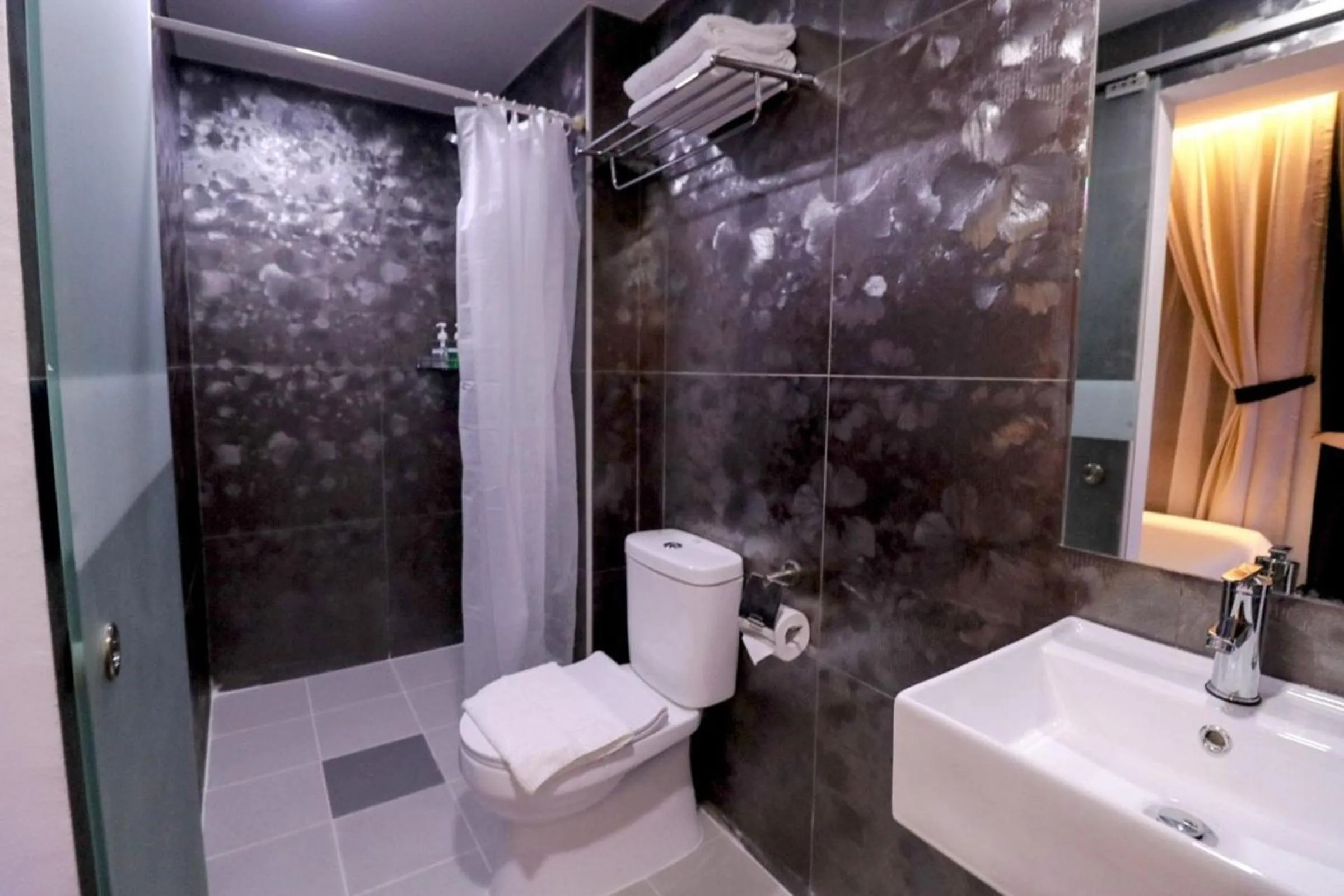 Hotel Calmo Chinatown