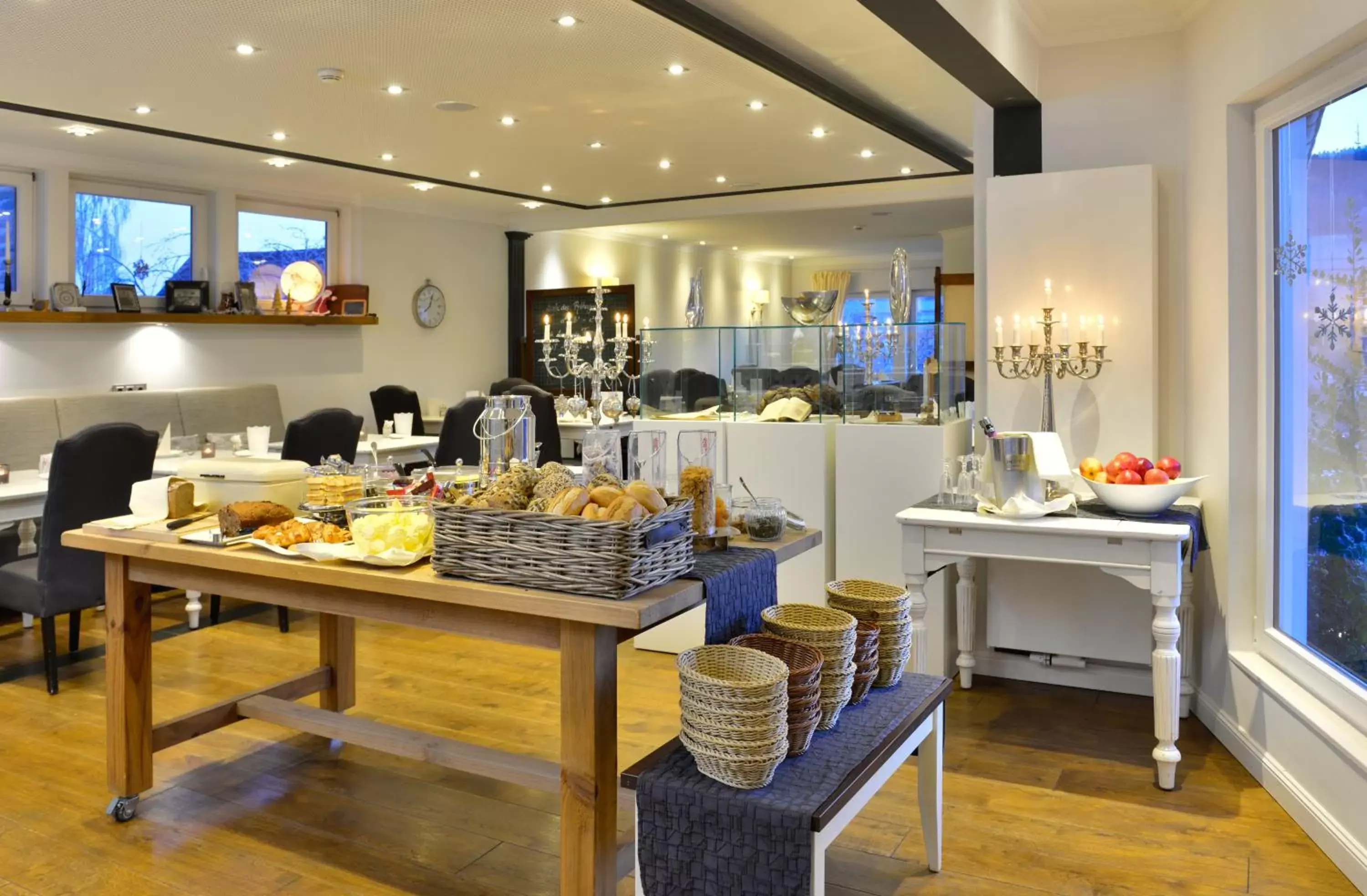 Continental breakfast, Restaurant/Places to Eat in Hotel Alte Schule