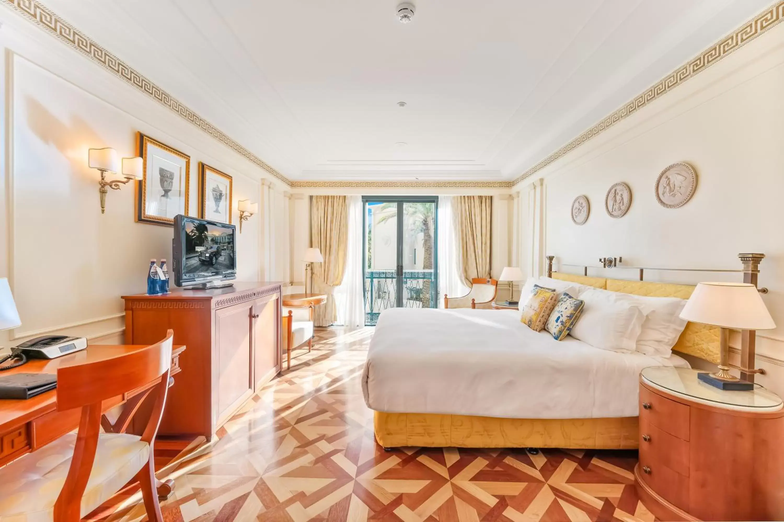 Lagoon Double Room in Imperial Hotel Gold Coast Lagoon Double Room in Imperial Hotel Gold Coast