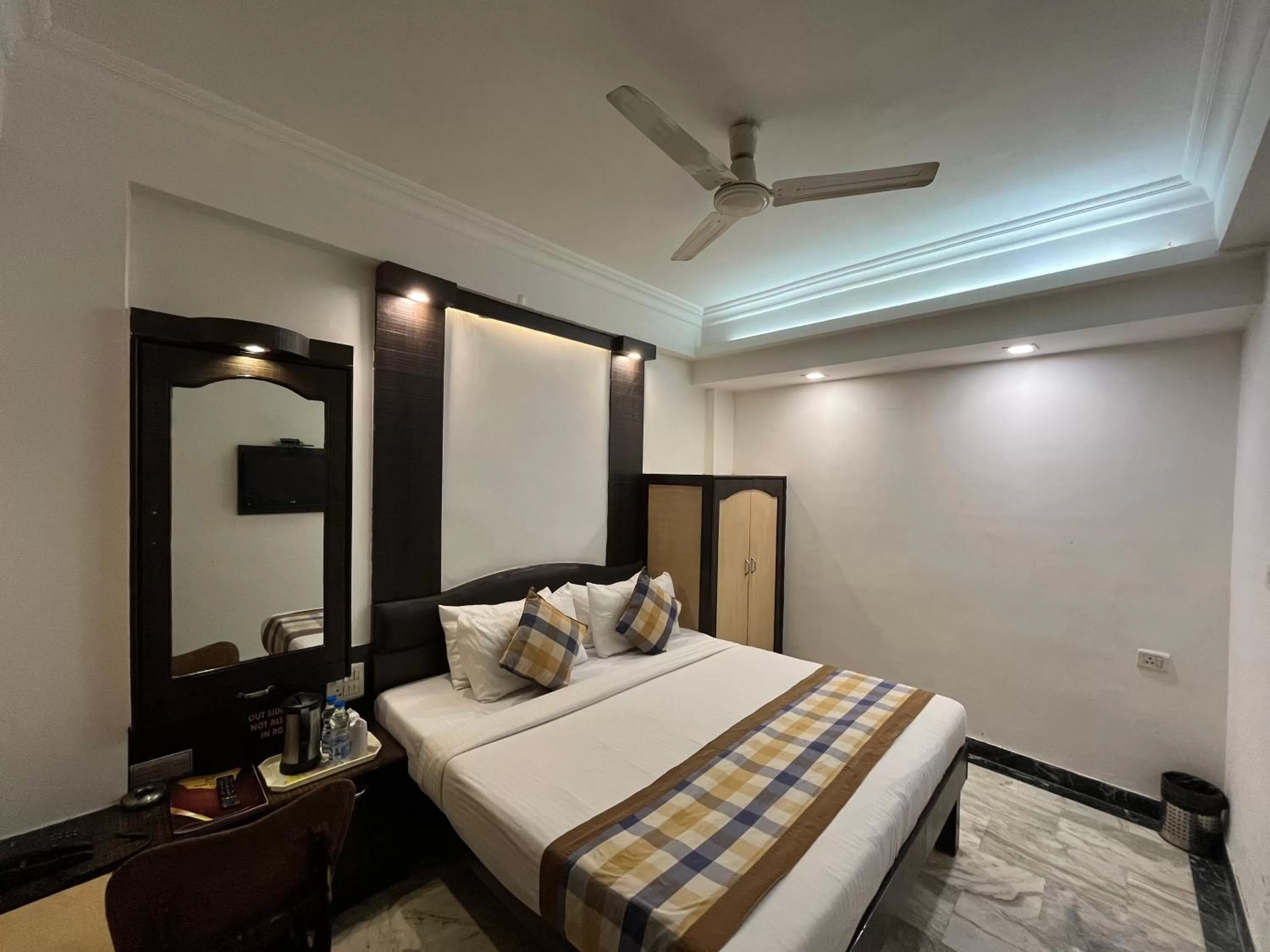 Bedroom, Bed in Hotel Moti Palace