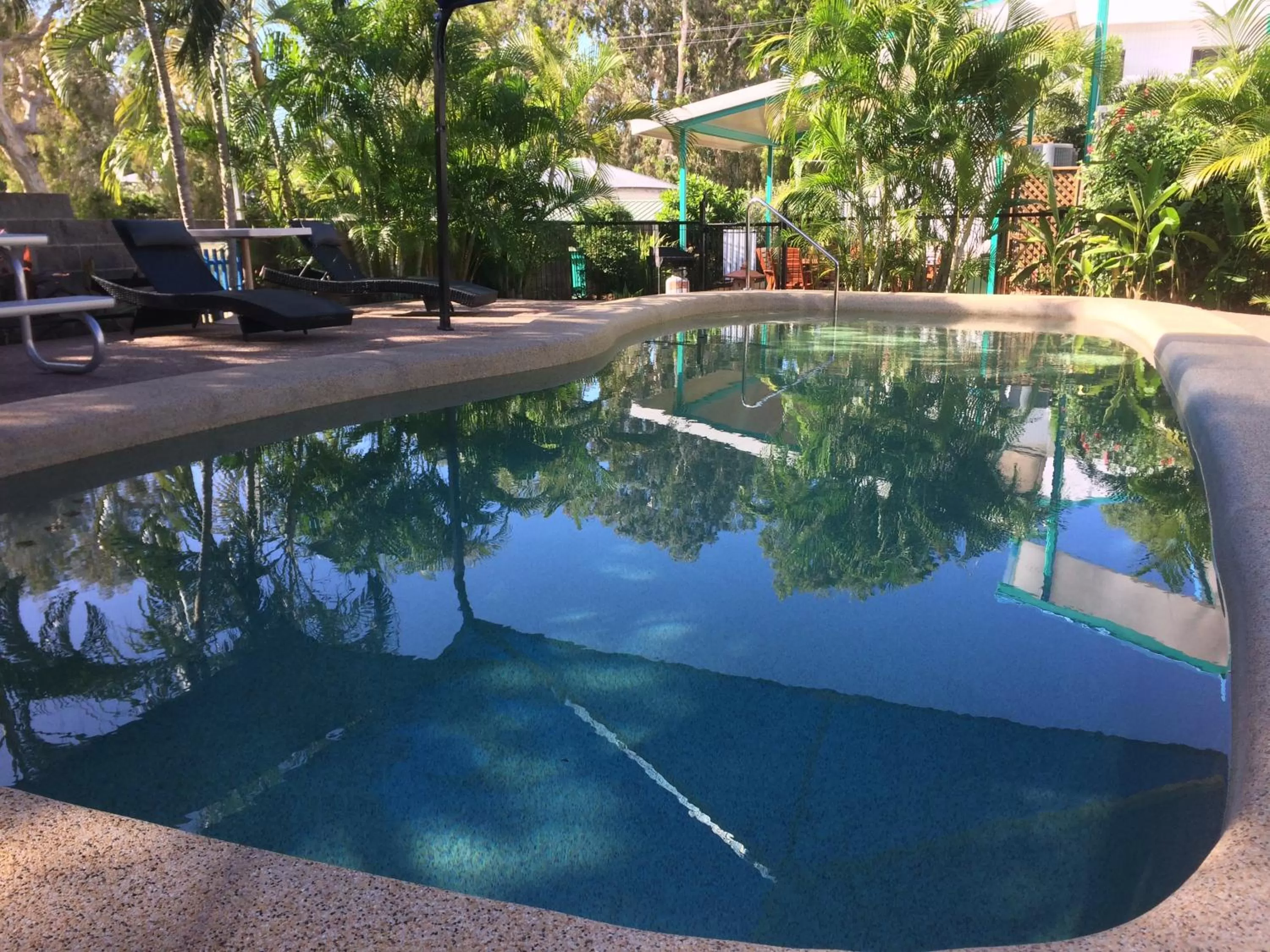 Swimming pool in Tropical Palms Resort & 4WD Hire