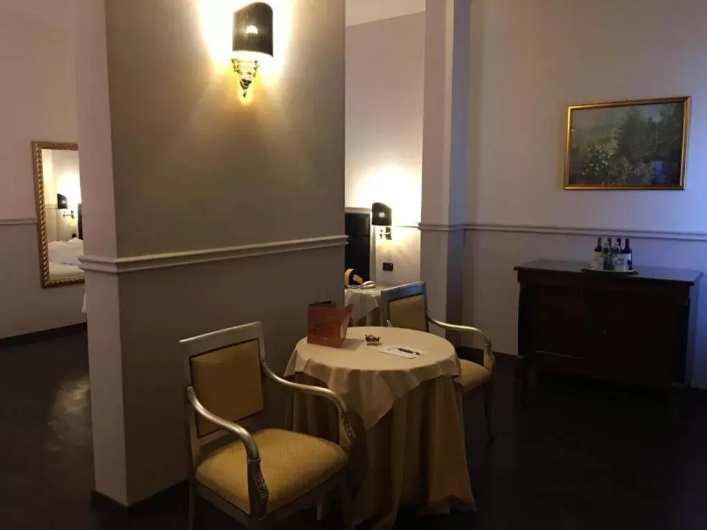 Restaurant/Places to Eat in Hotel Don Carlo