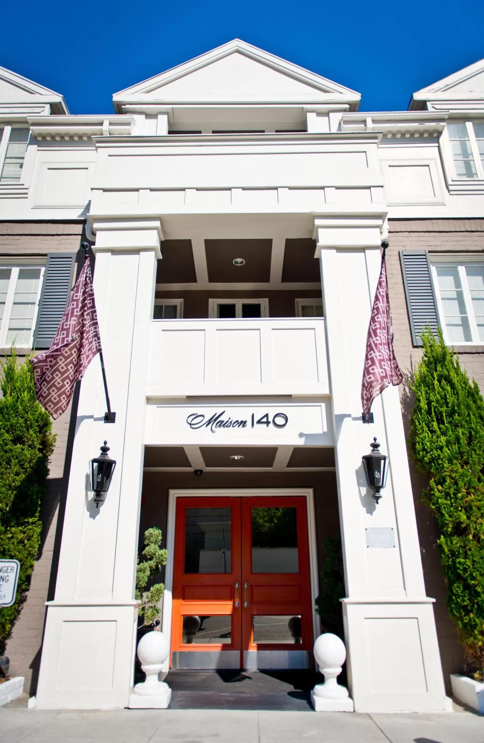 Property building in Maison 140 Beverly Hills