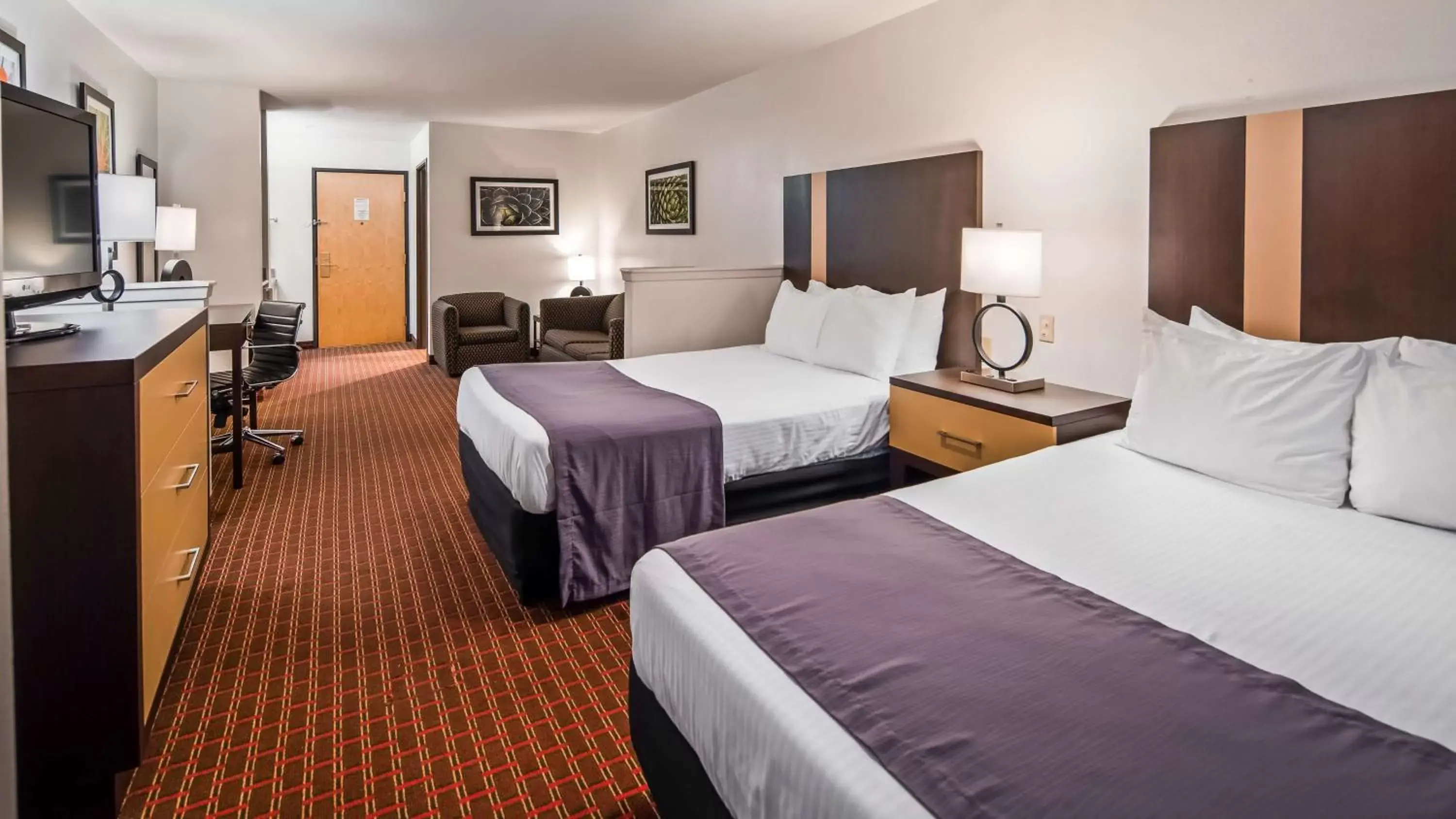 Photo of the whole room, Bed in Best Western Inn and Suites Copperas Cove