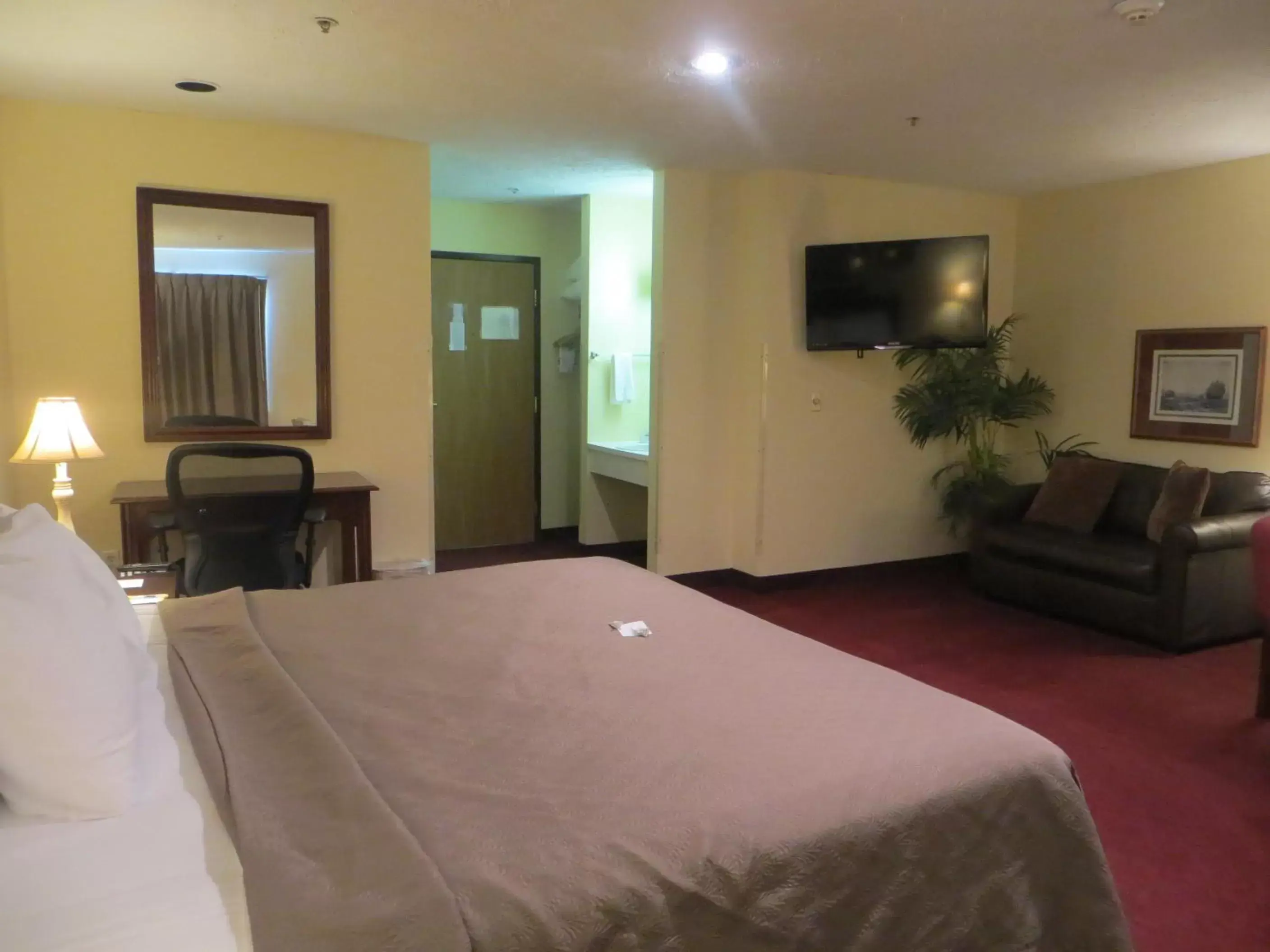Photo of the whole room in Days Inn by Wyndham Jackson