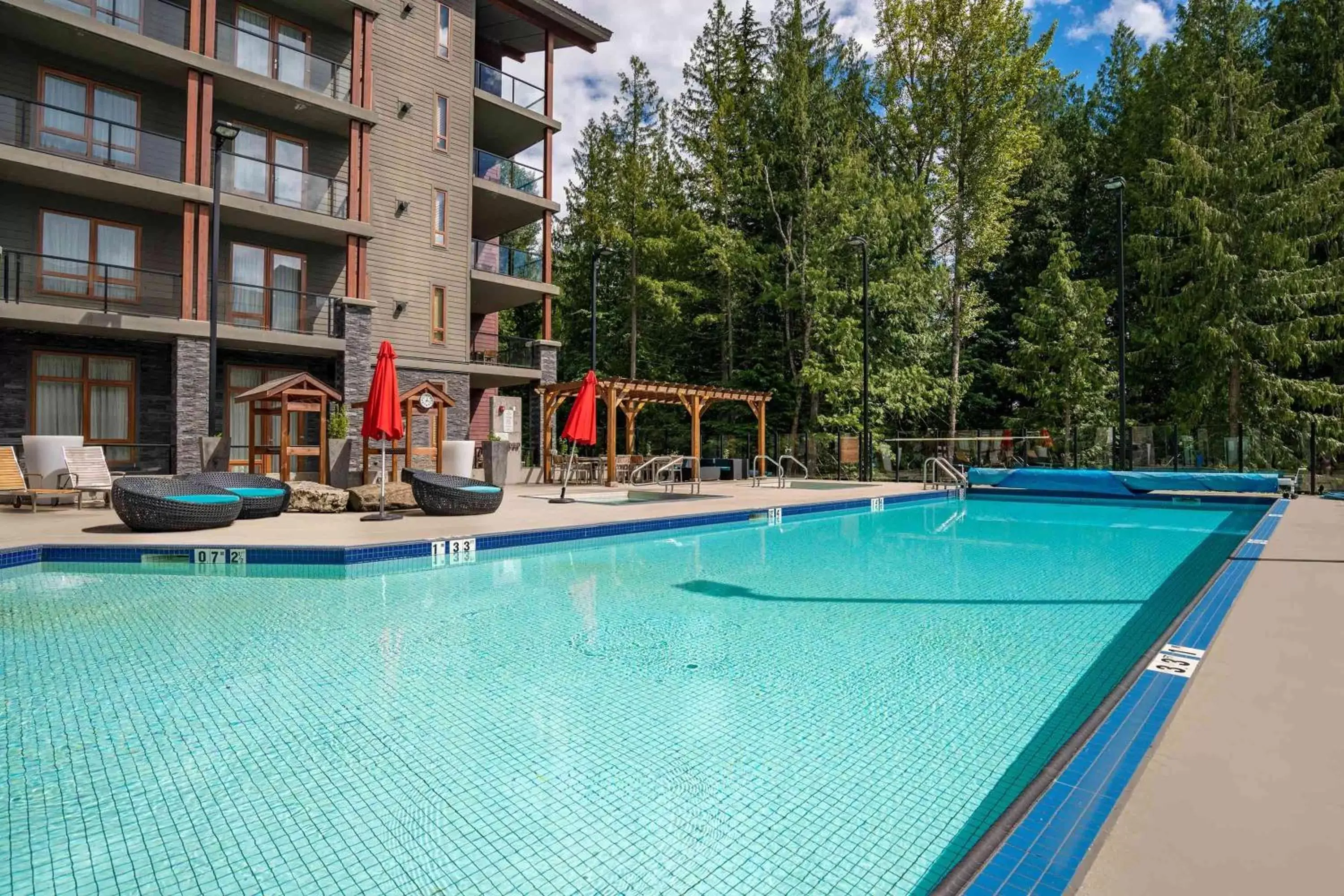 Swimming pool in Sutton Place Hotel Revelstoke Mountain Resort Swimming pool in Sutton Place Hotel Revelstoke Mountain Resort