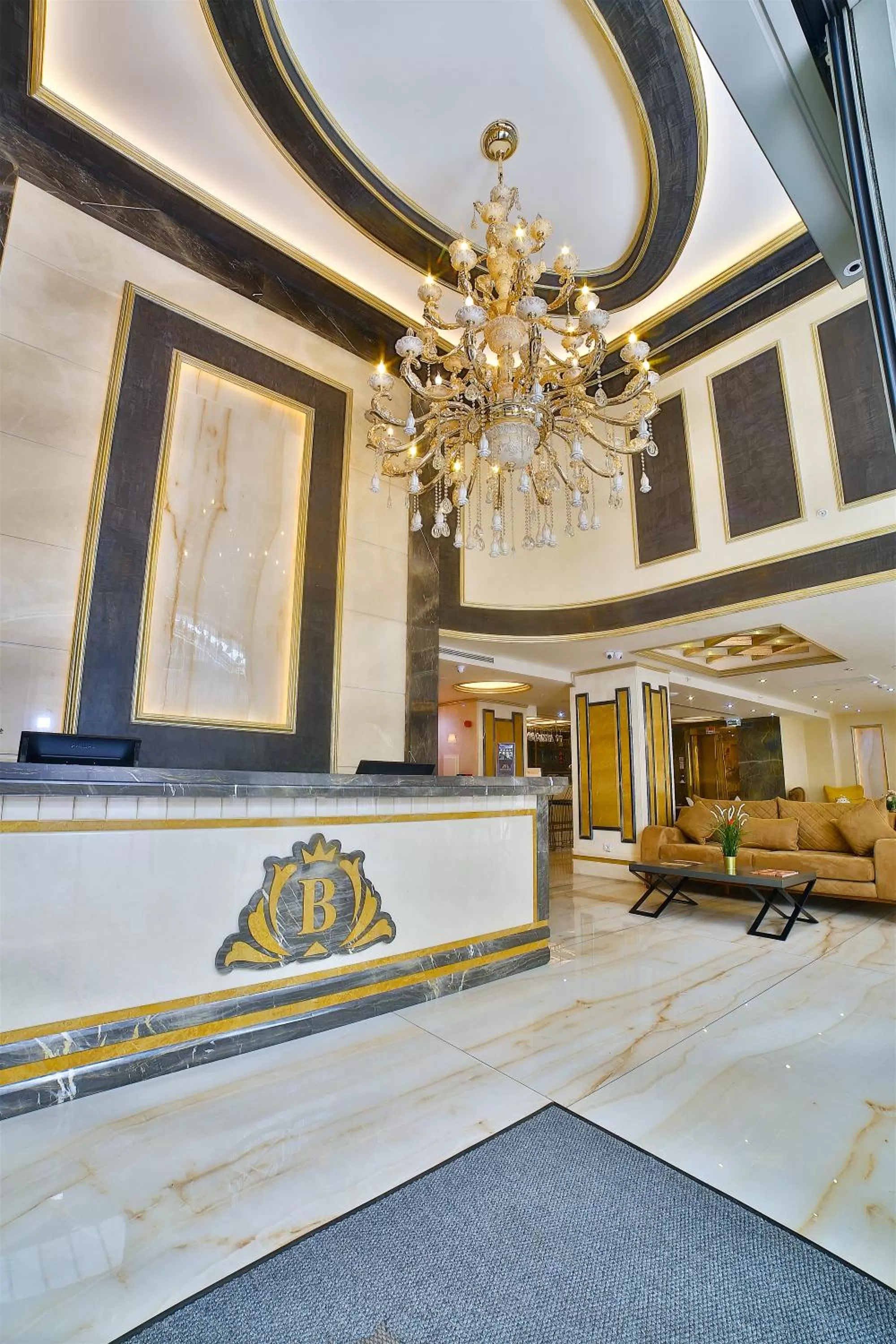 Lobby or reception in Büke Hotel Şişli