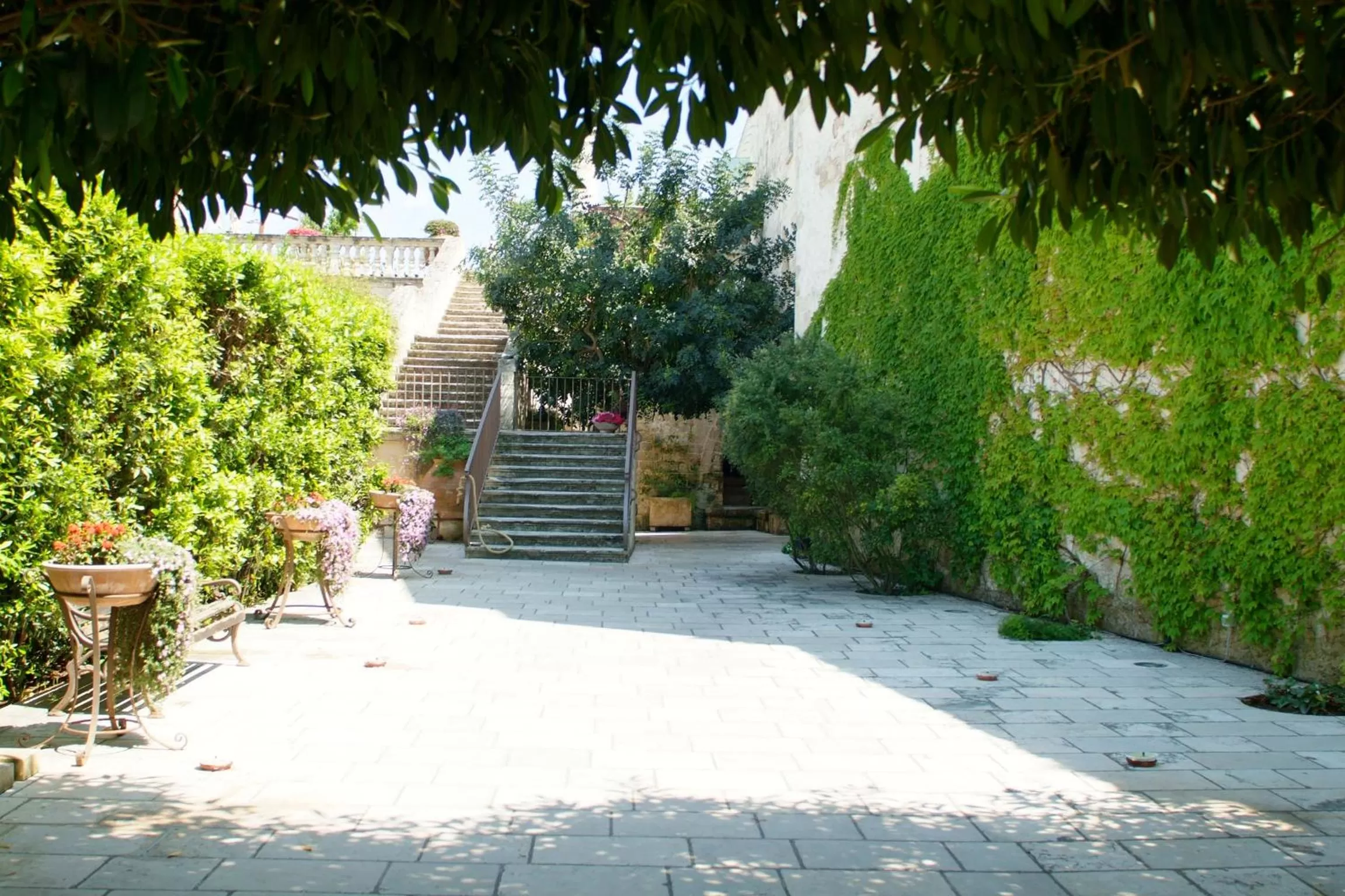 Facade/entrance in Torre Del Parco