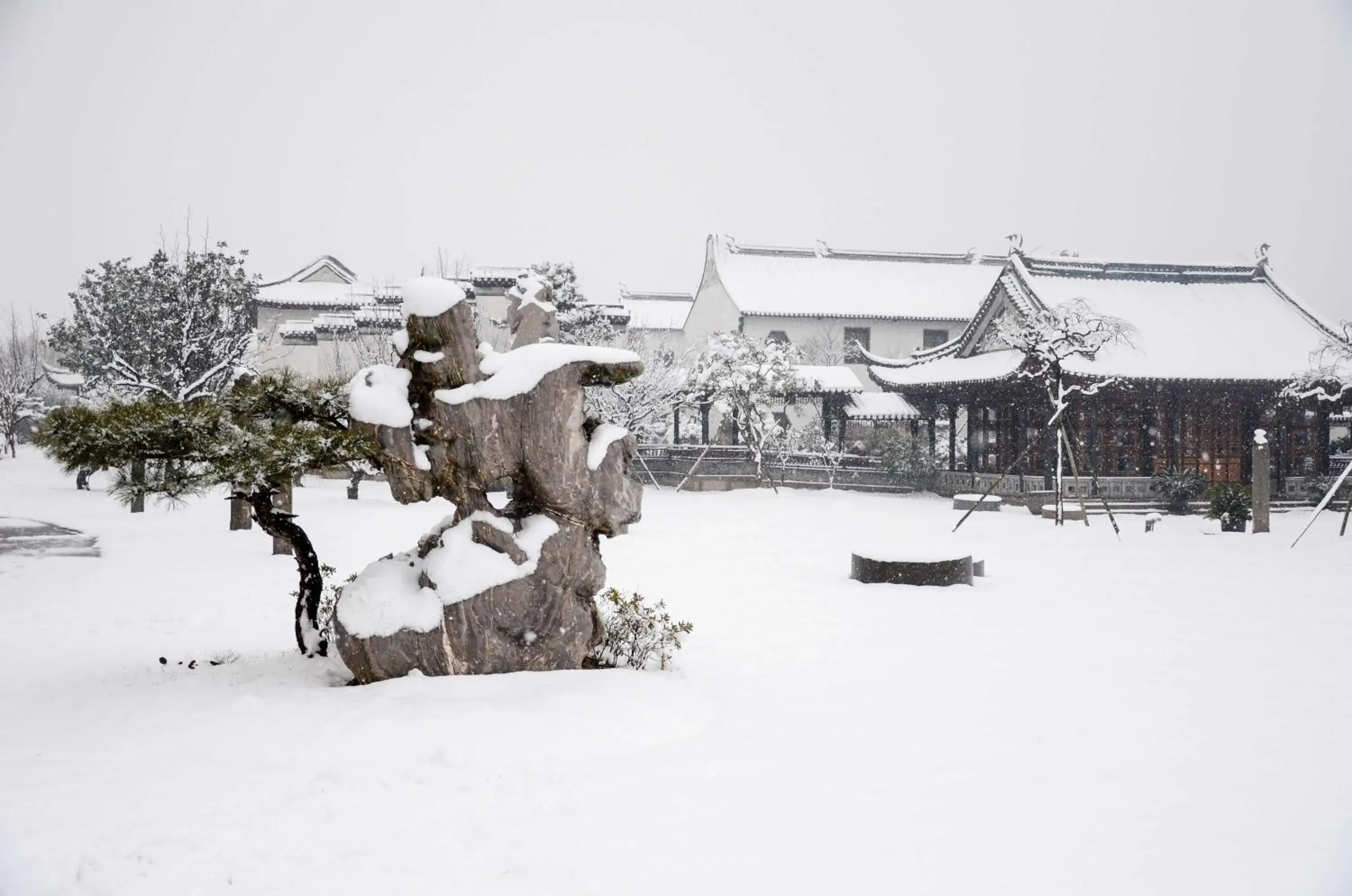 Winter in Tongli Lakeview Hotel