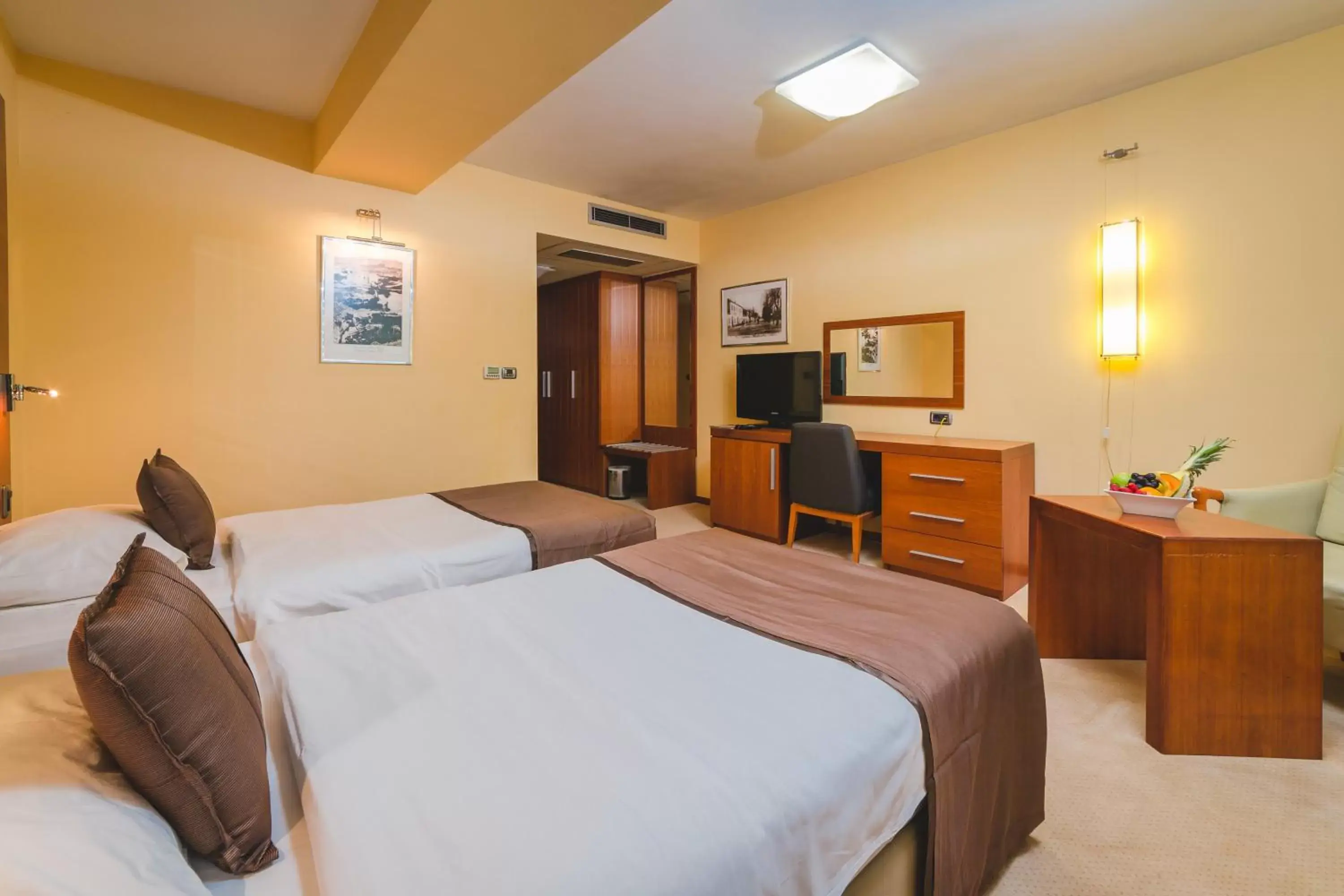 Bed in Hotel Podgorica