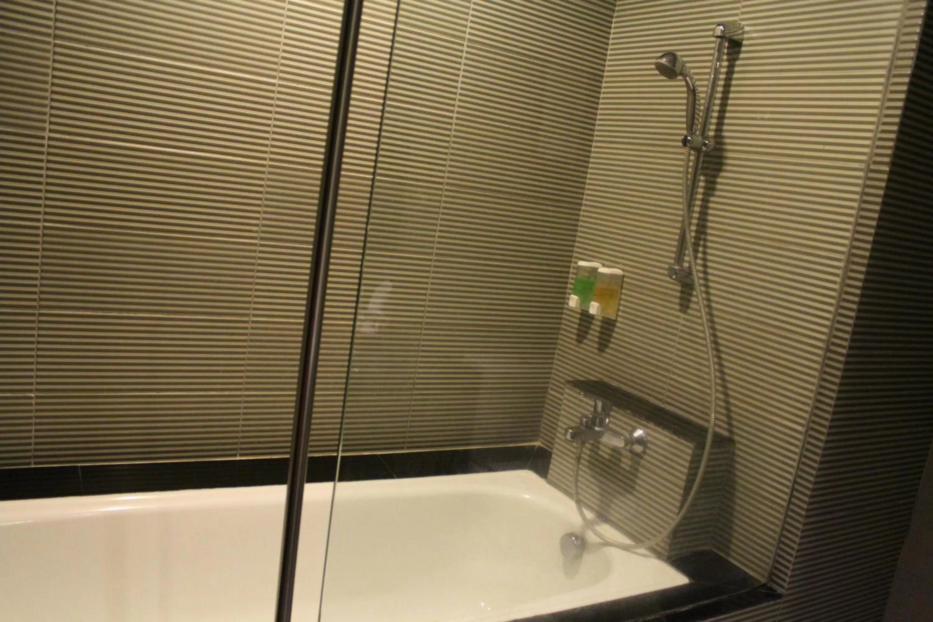 Bathroom in 100 Sunset Kuta Hotel & Ballroom