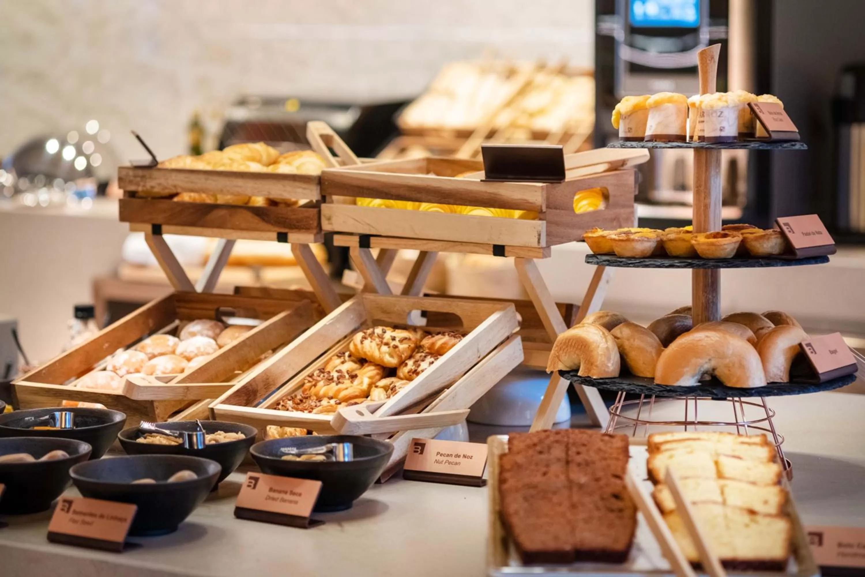 Breakfast in BessaHotel Baixa