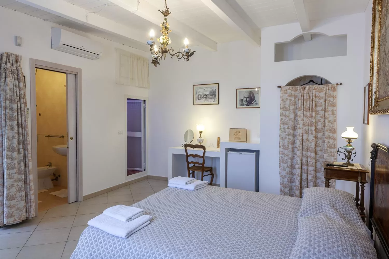 Bed in B&B Barletta Acasamia con Parcheggio Privato