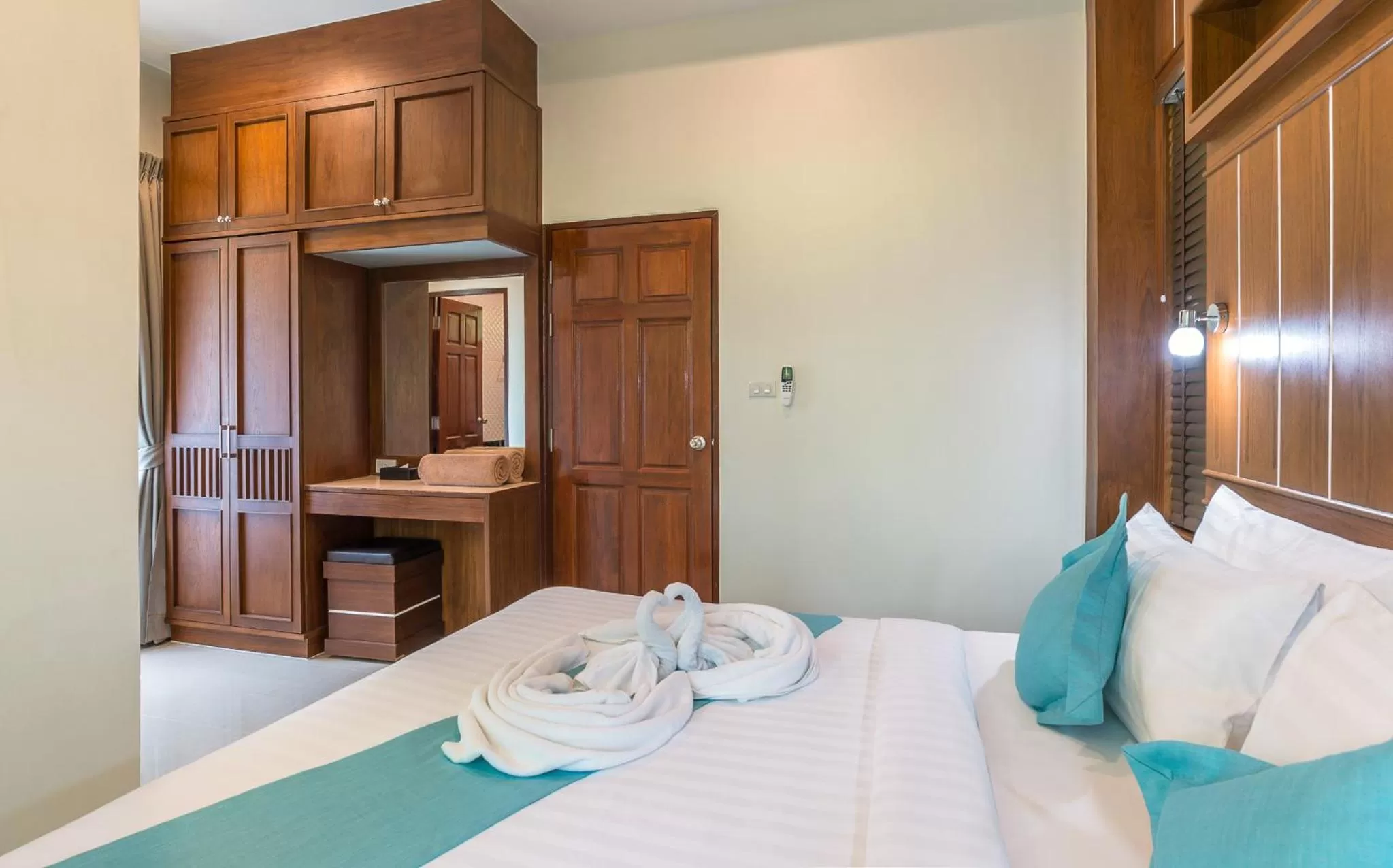 Bed in The Scene Cliff View Villas