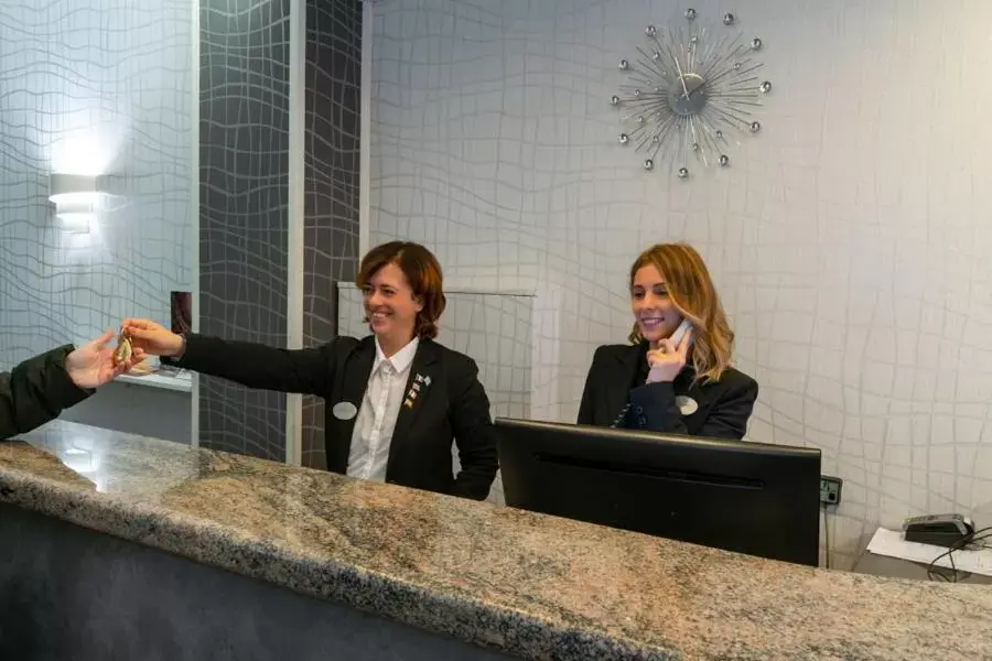 Staff, Lobby/Reception in Hotel Donatello