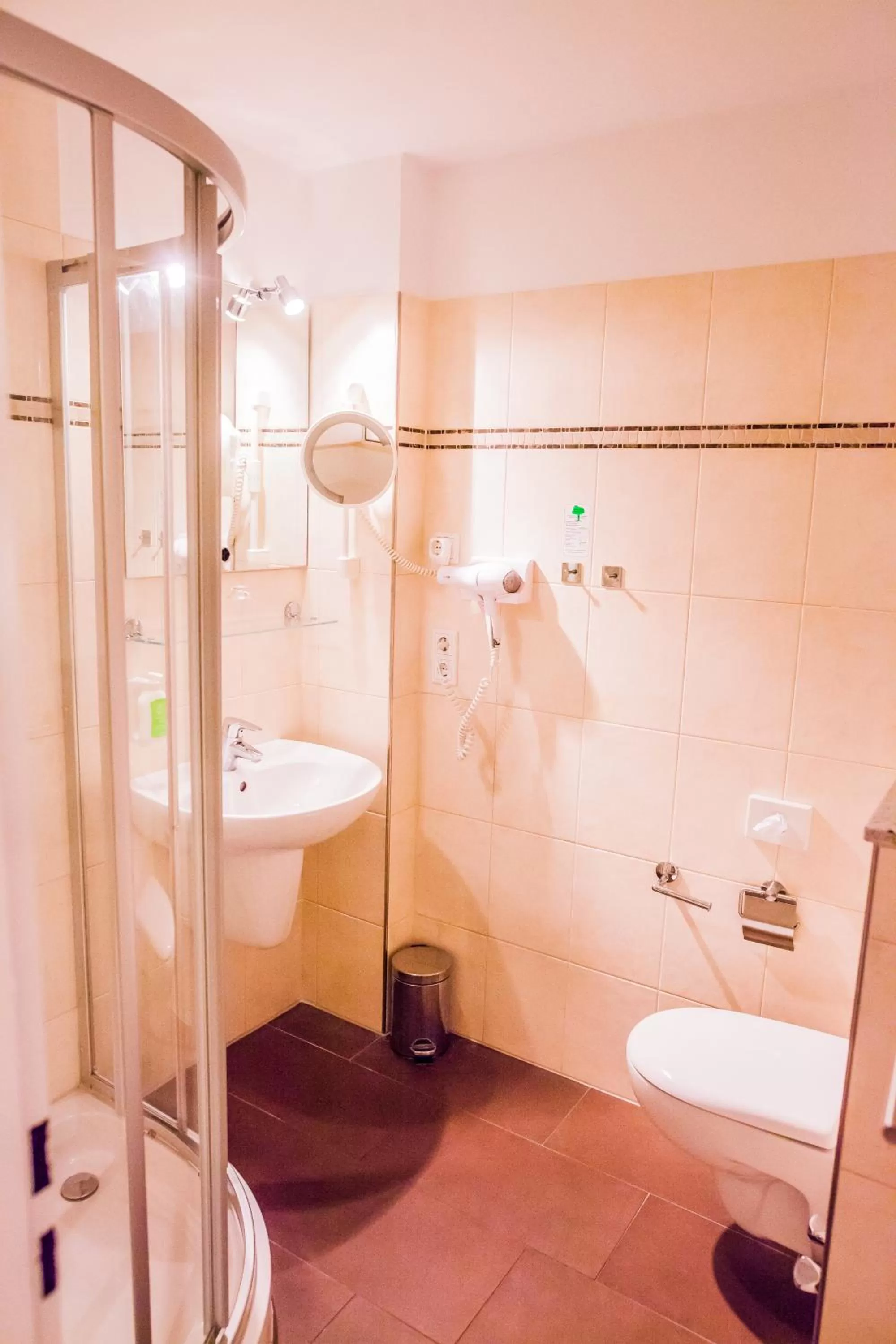 Toilet in Hotel Martinihof