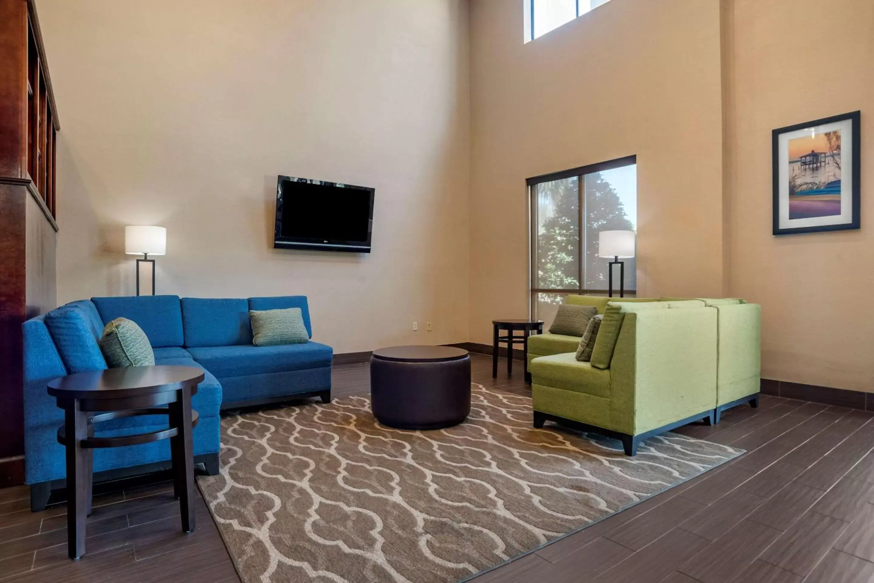 Lobby or reception, Seating Area in Comfort Suites Mobile West/Tillmans Corner