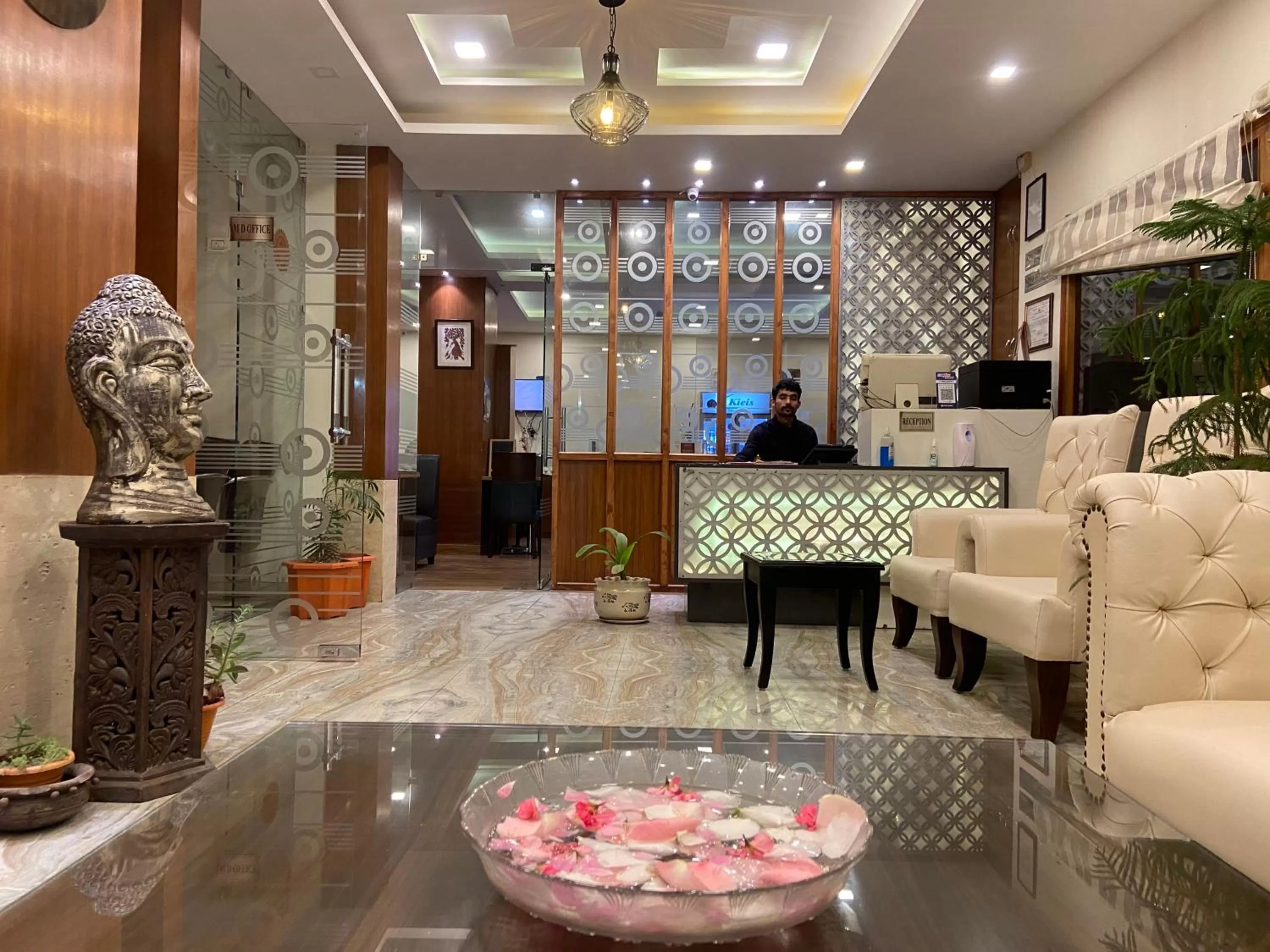 Hotel Ambika Resort Manali