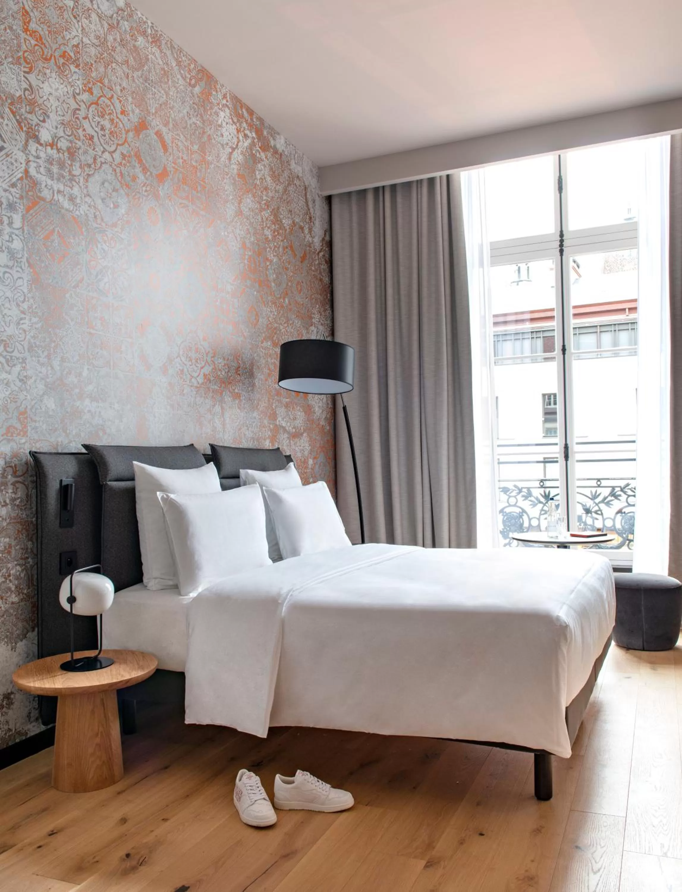 Bed in Hôtel LÉONOR the place to live