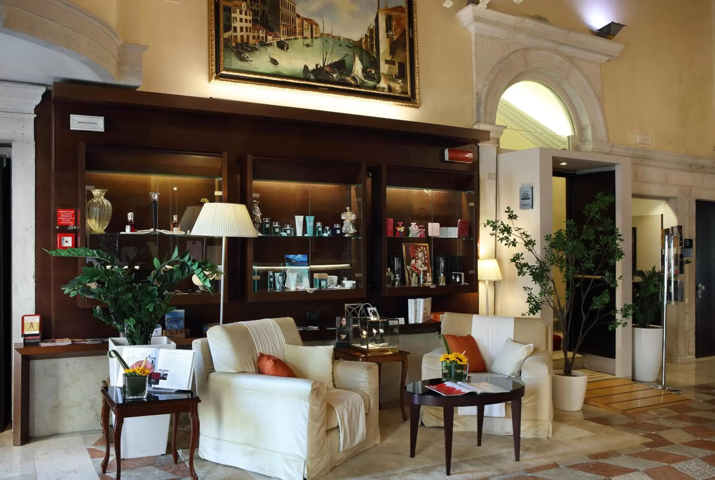 Lobby or reception in Ruzzini Palace Hotel