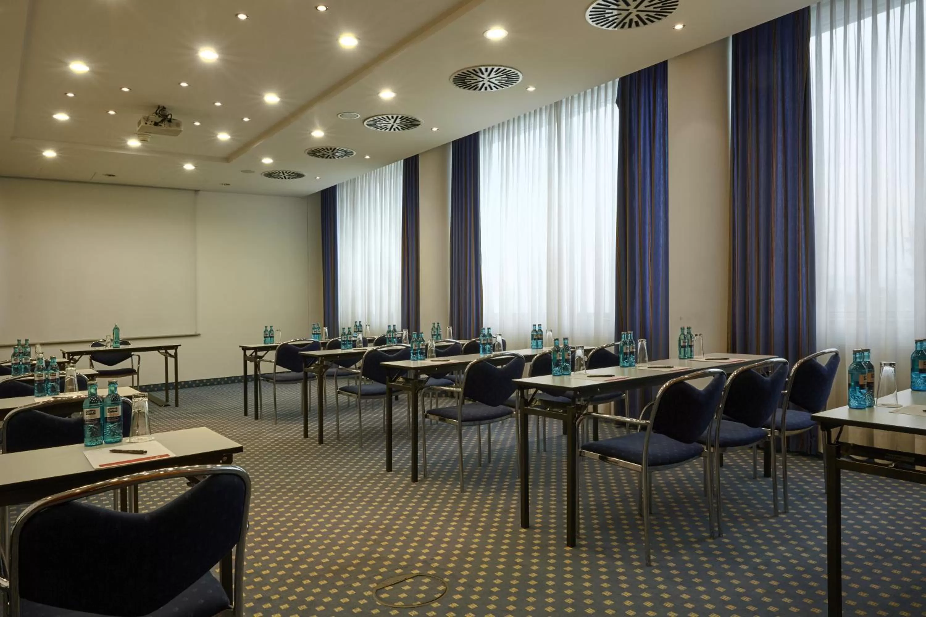 Meeting/conference room in H4 Hotel Kassel City, Trademark Collection by Wyndham