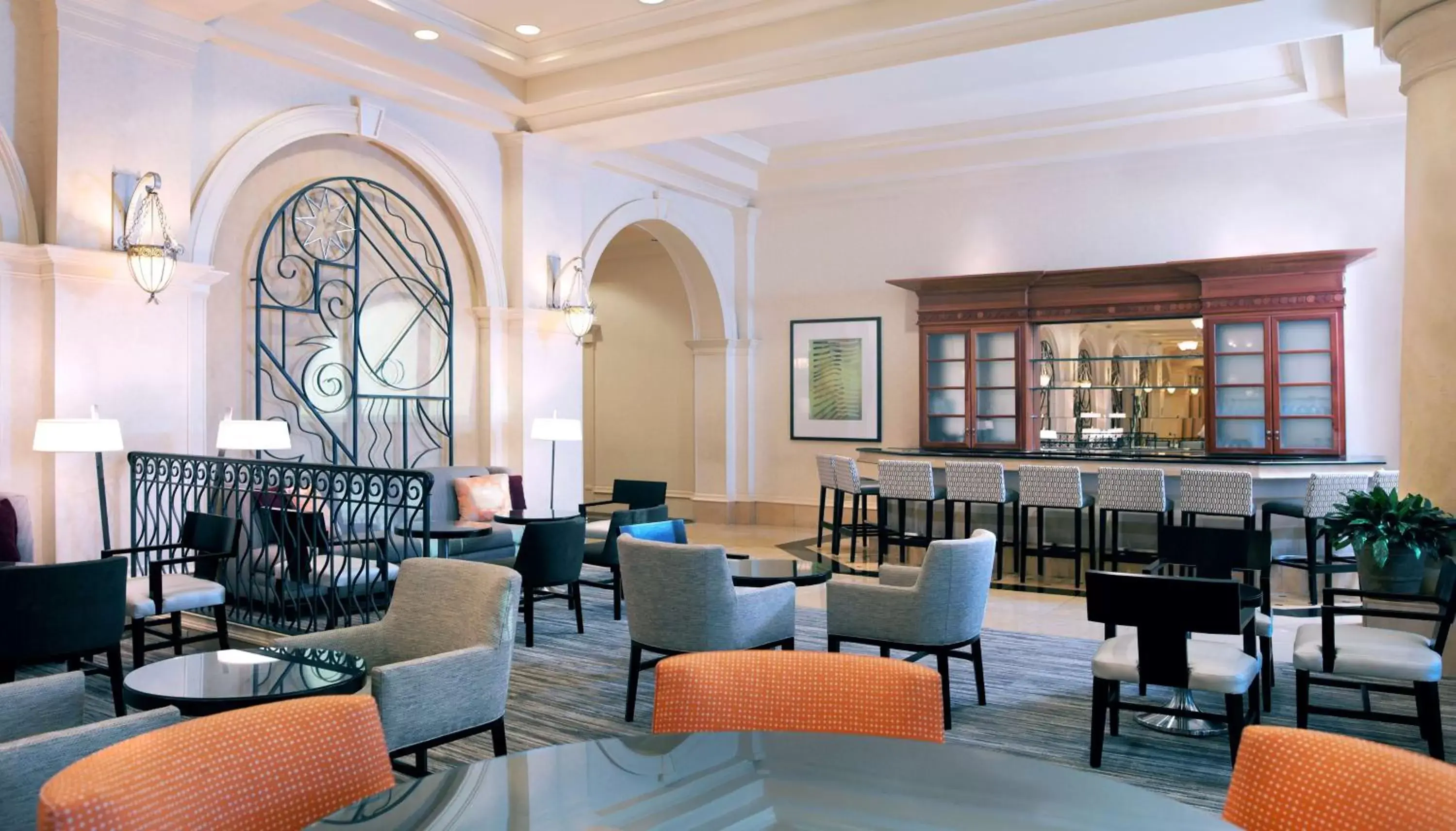 Lobby or reception, Restaurant/Places to Eat in Hilton Naples