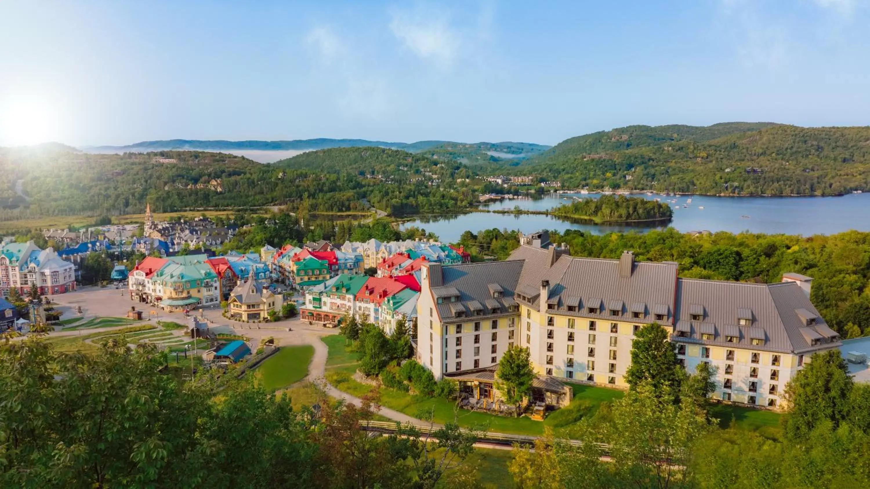 Property building, Bird's-eye View in Fairmont Tremblant