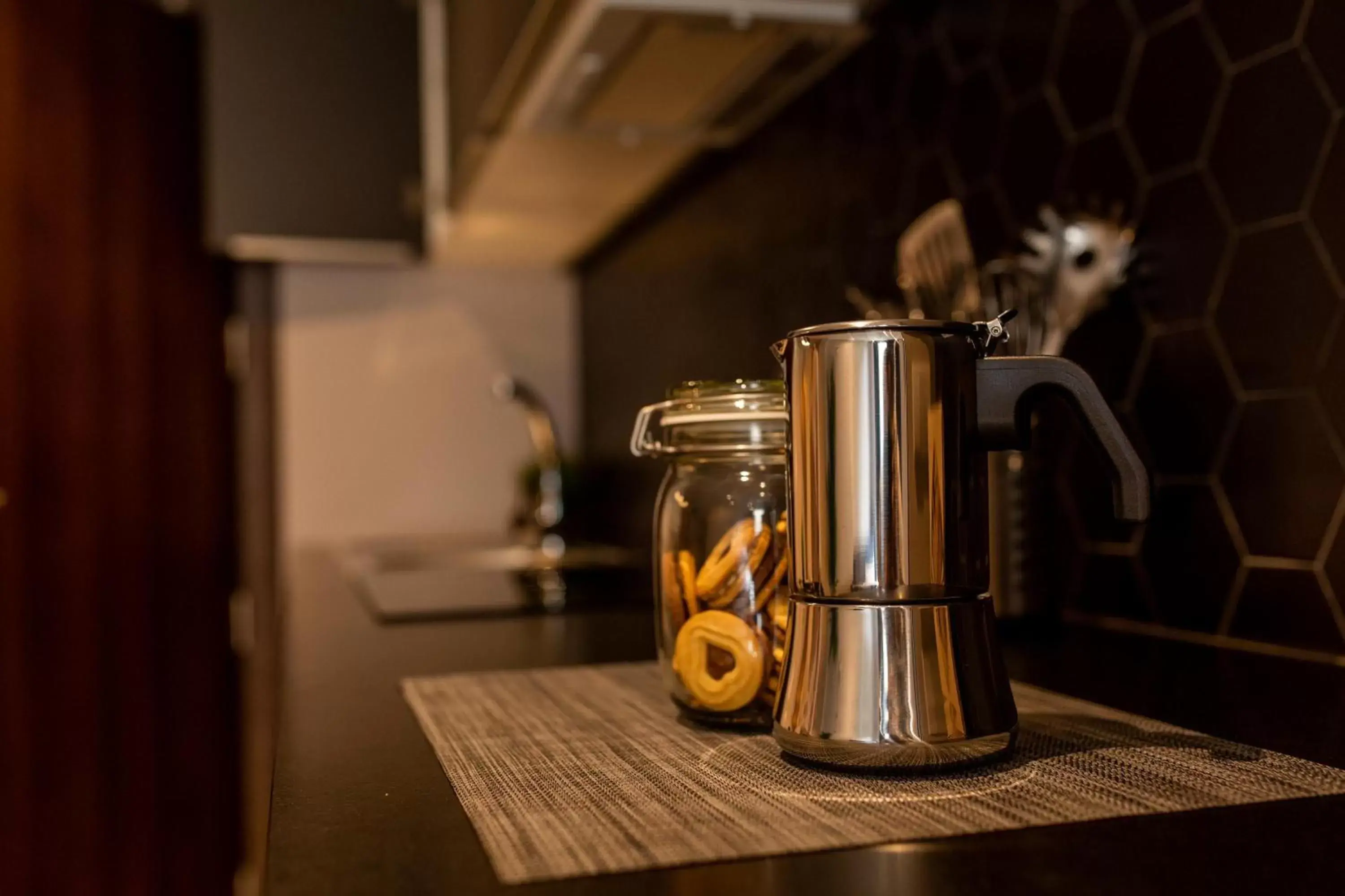 Coffee/tea facilities in Ramirez Flats Valencia