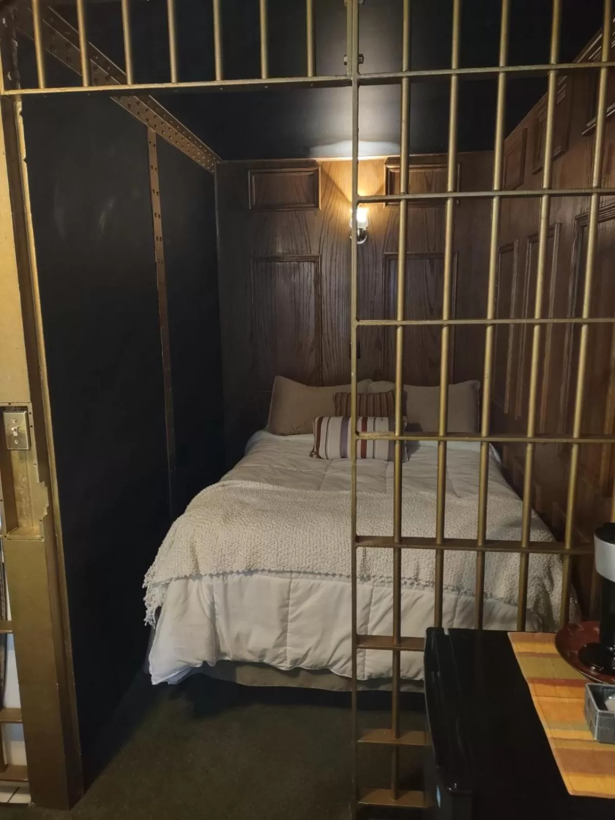 Bed in The King George Inn