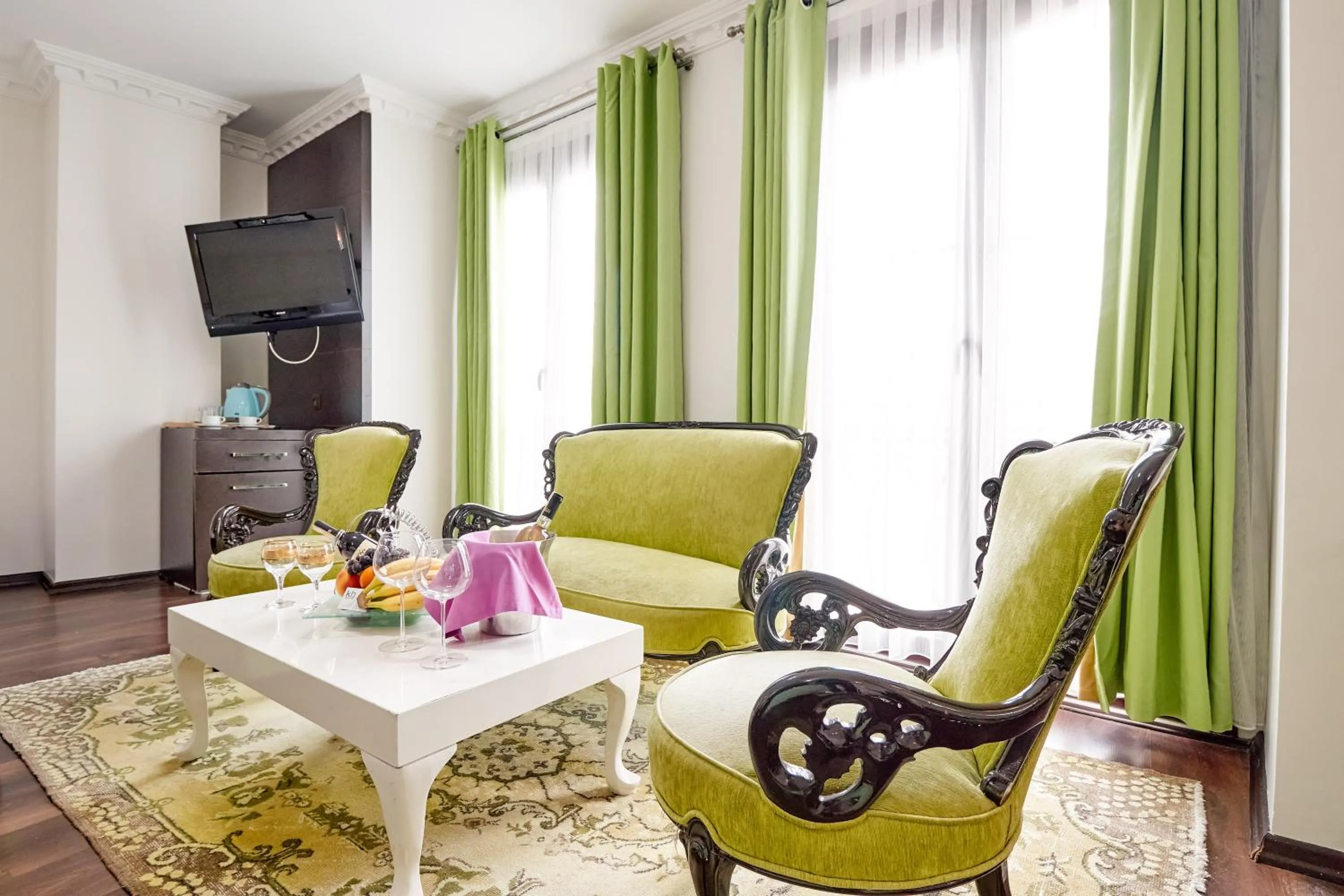 Family in Kumru Hotel