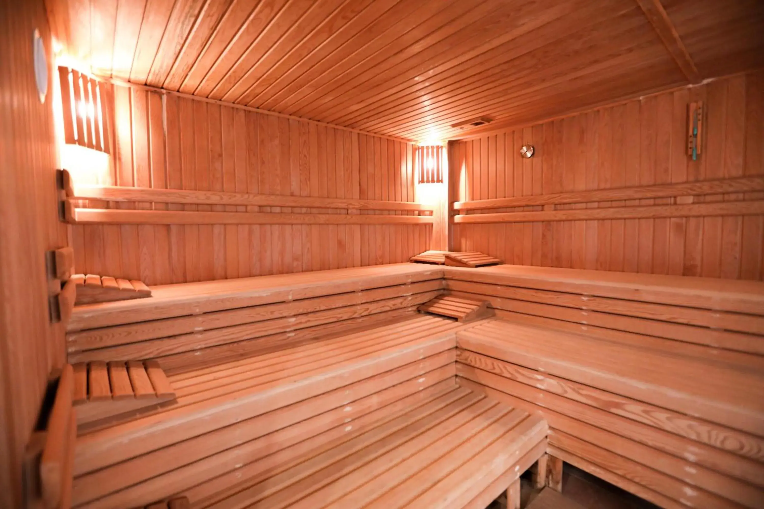 Sauna in Happy Hotel