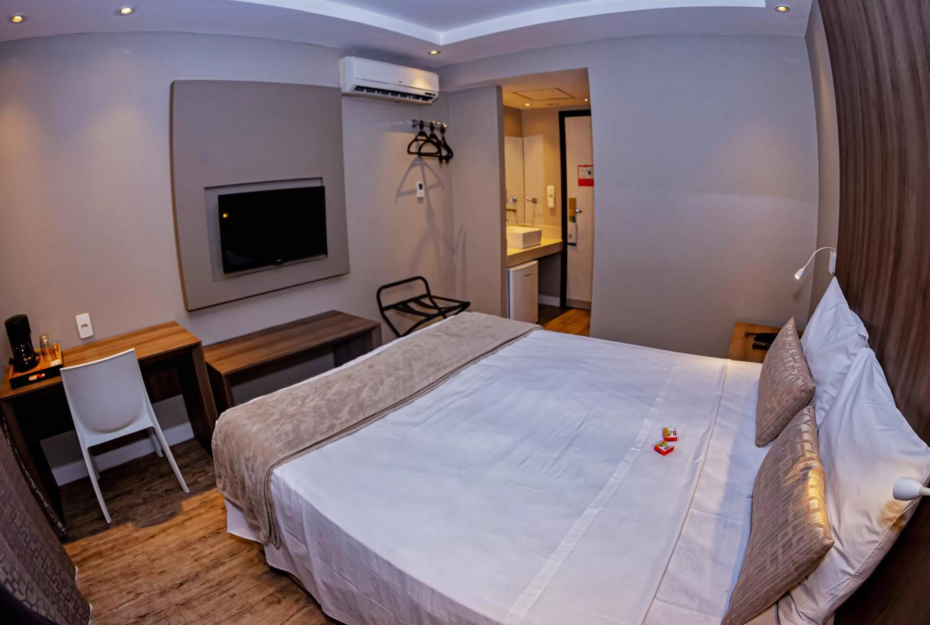 Photo of the whole room, Bed in The Hotel