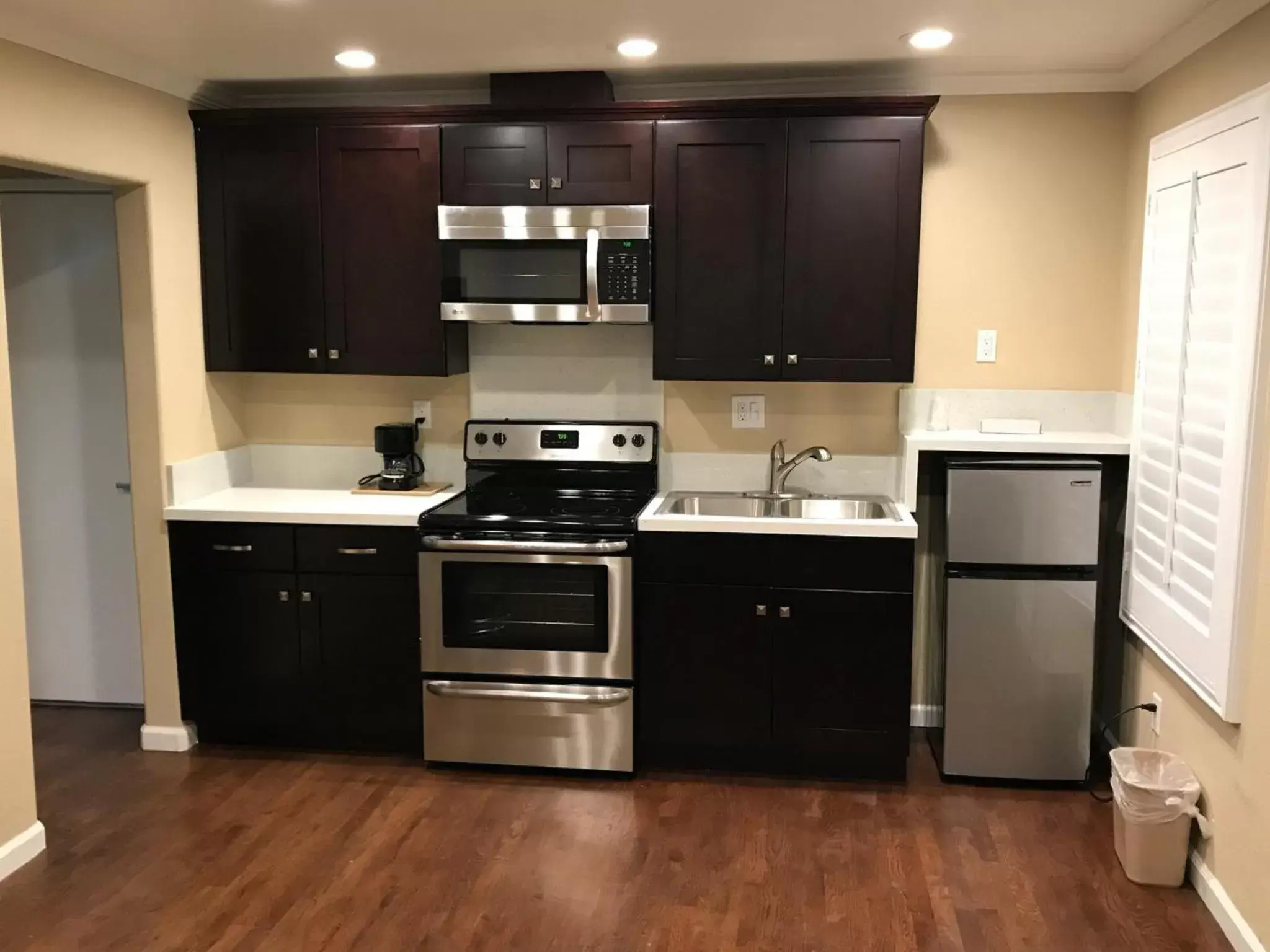 Queen Suite in Berkshire Motor Hotel Queen Suite in Berkshire Motor Hotel