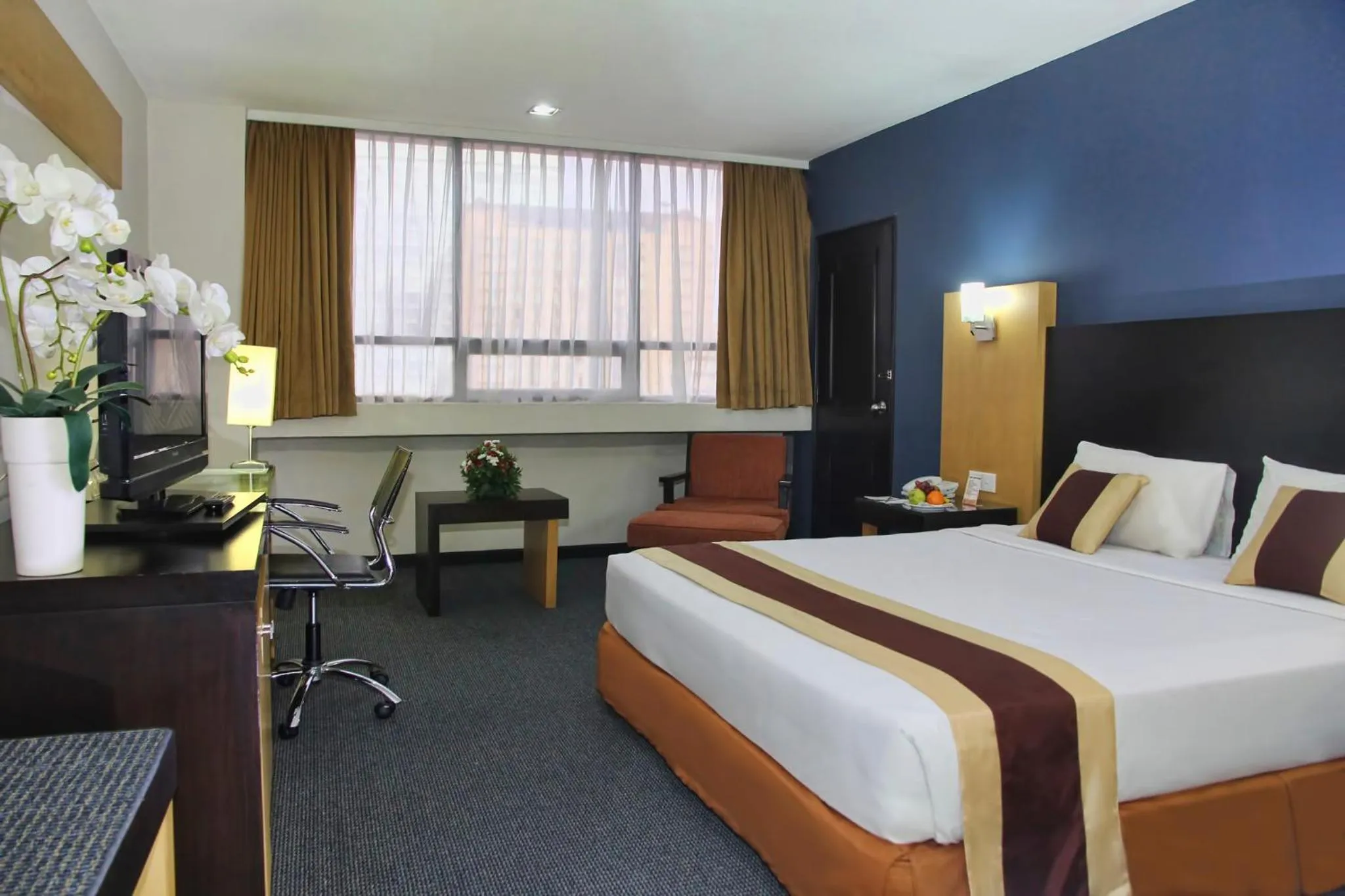 TV and multimedia, Bed in Jayakarta Hotel Jakarta