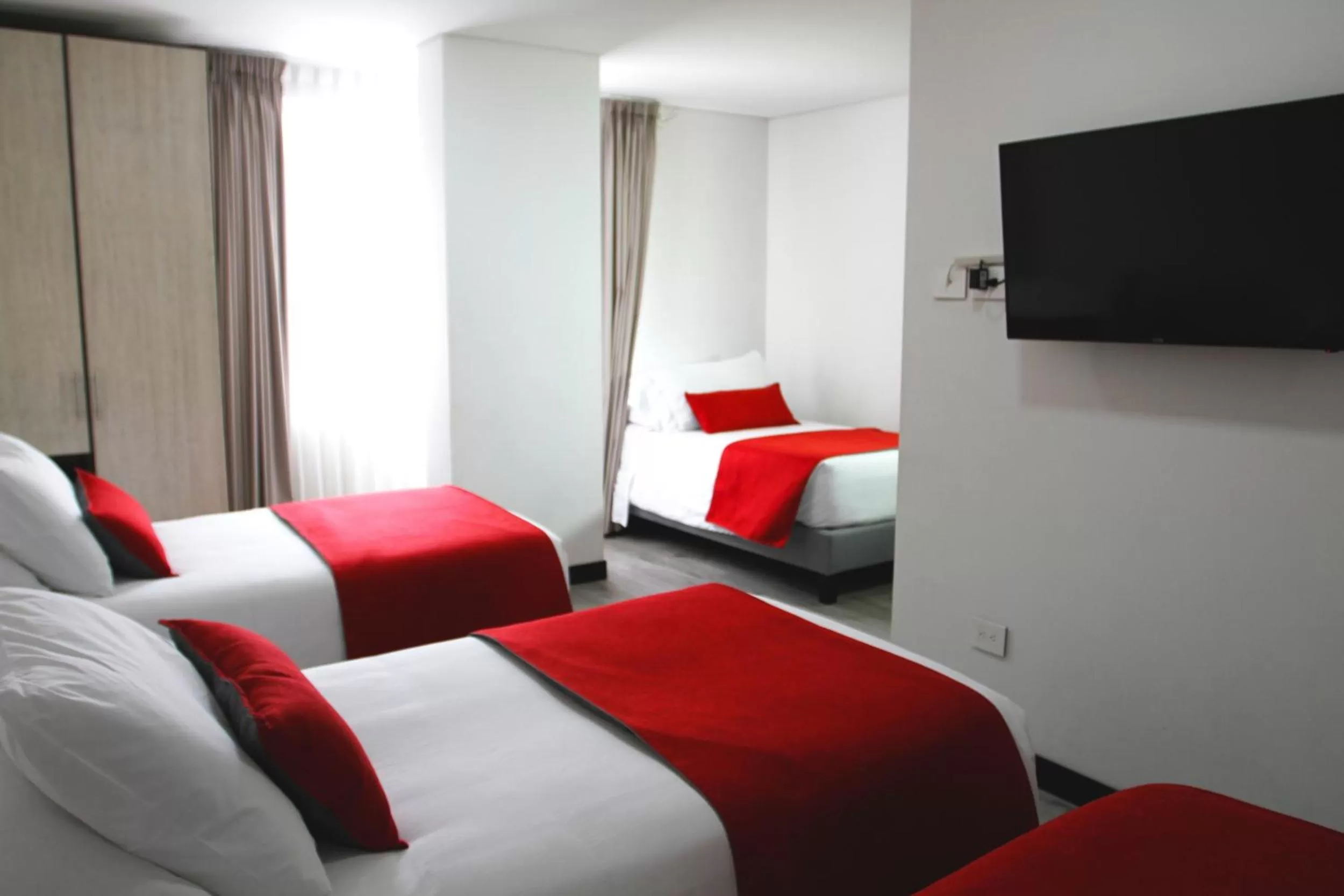 Bedroom, Bed in Hotel WLH Silver Bogota - White Lighthouse