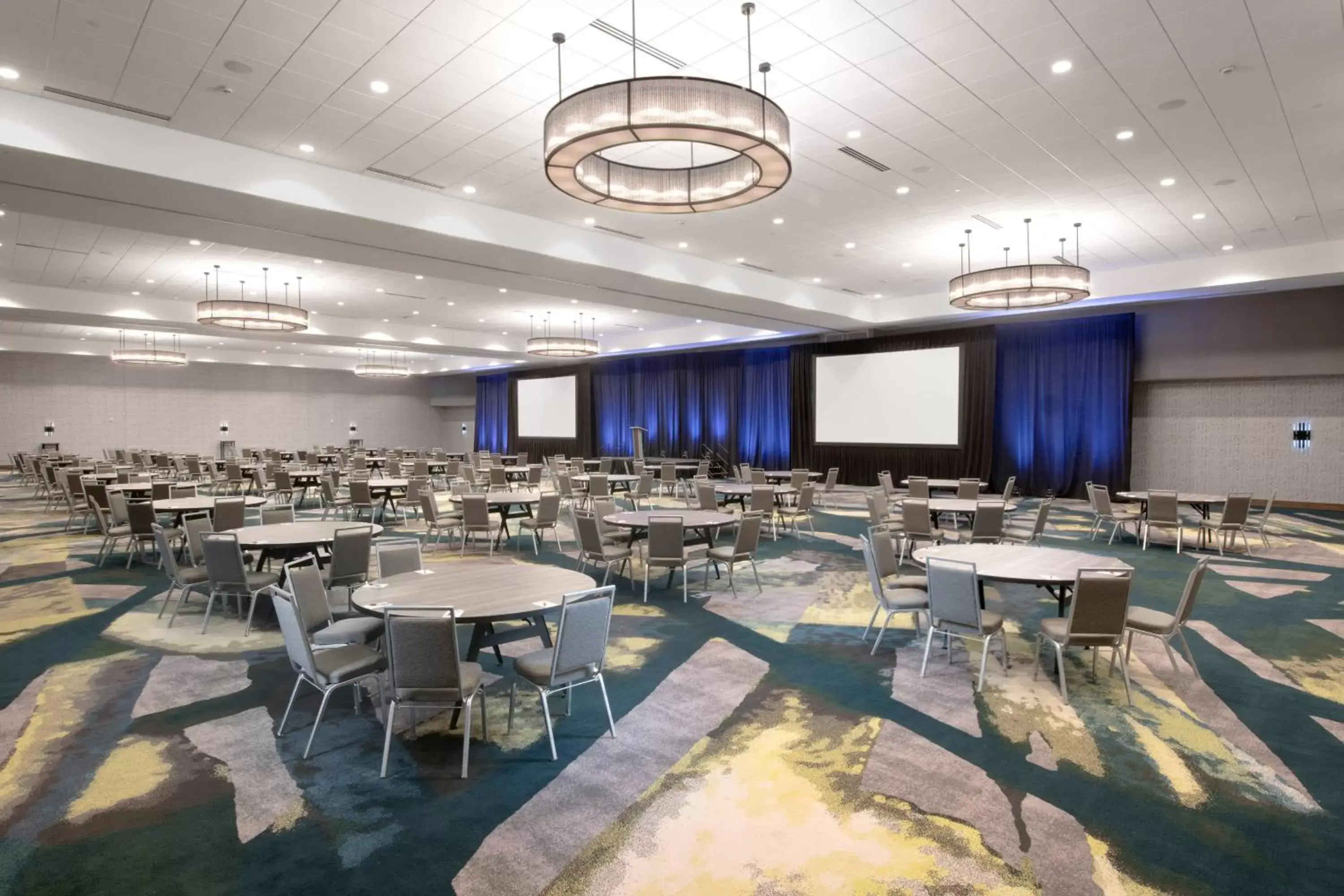 Meeting/conference room, Restaurant/Places to Eat in Marriott Dallas Allen Hotel & Convention Center