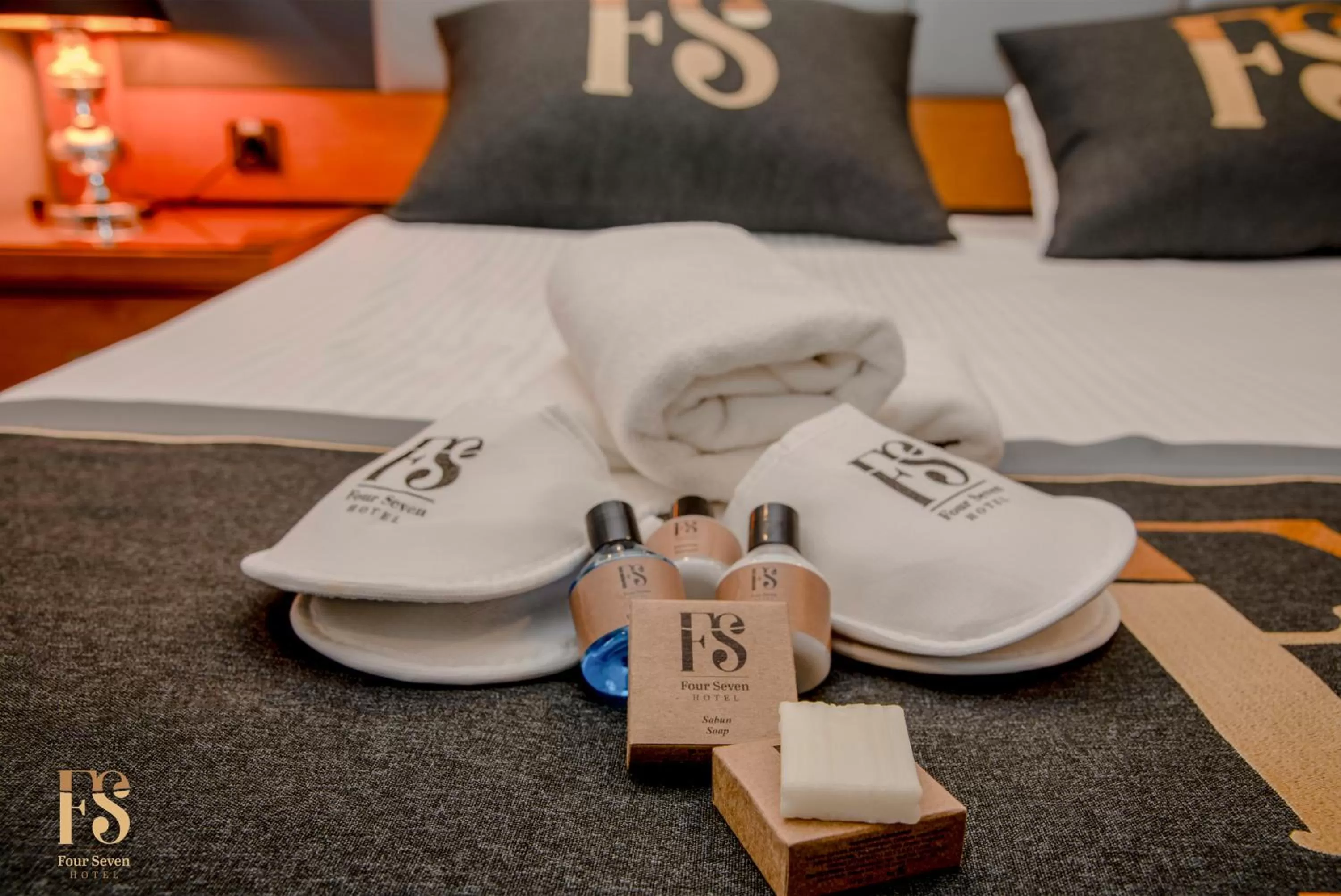 Bathroom, Bed in FOUR SEVEN HOTEL