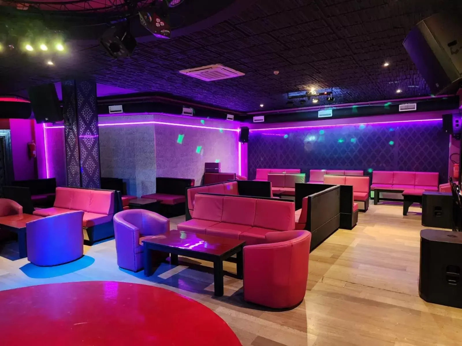 Nightclub / DJ, Lounge/Bar in El Oumnia Puerto & Spa
