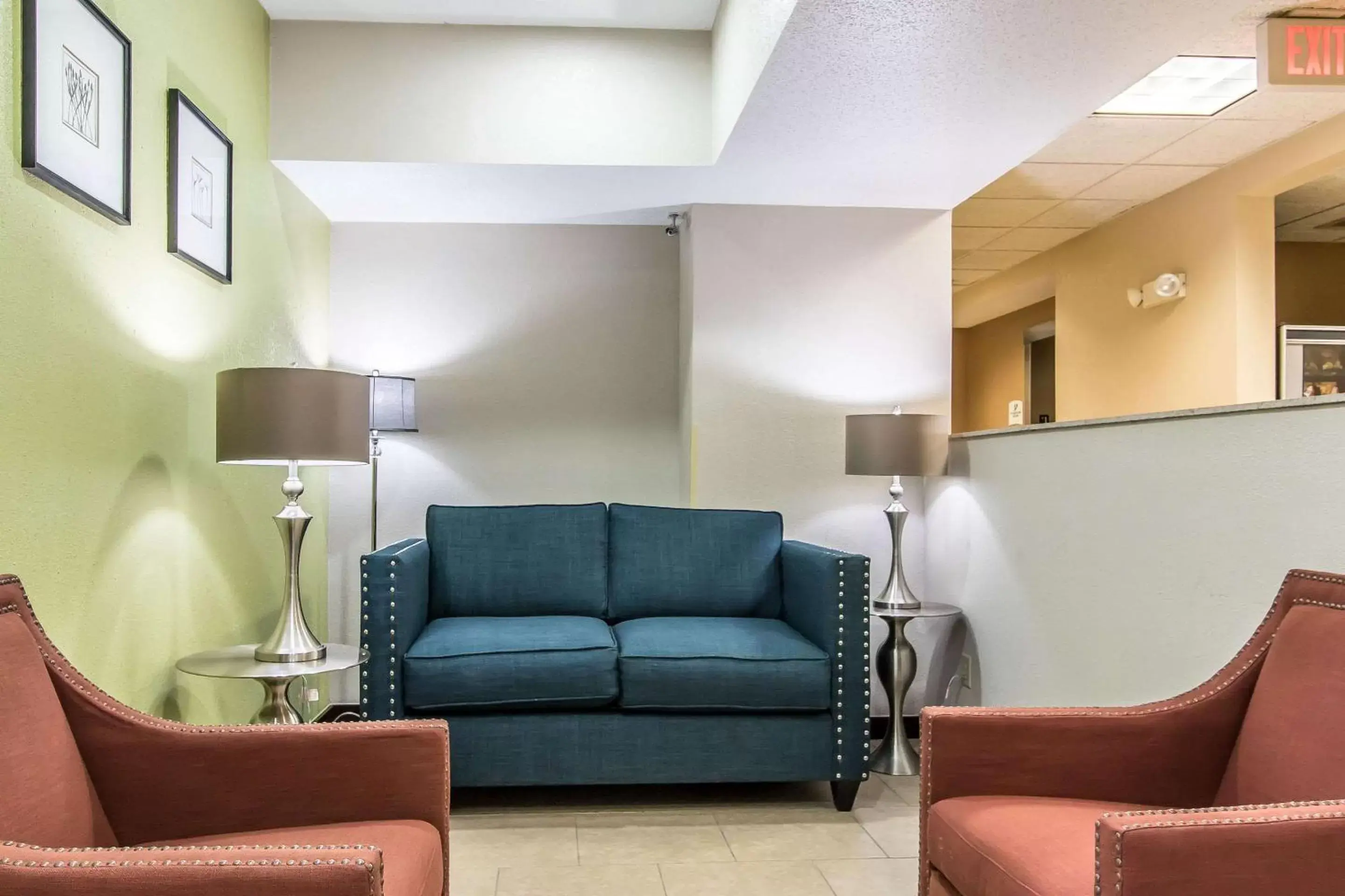 Lobby or reception, Seating Area in Quality Inn & Suites La Vergne