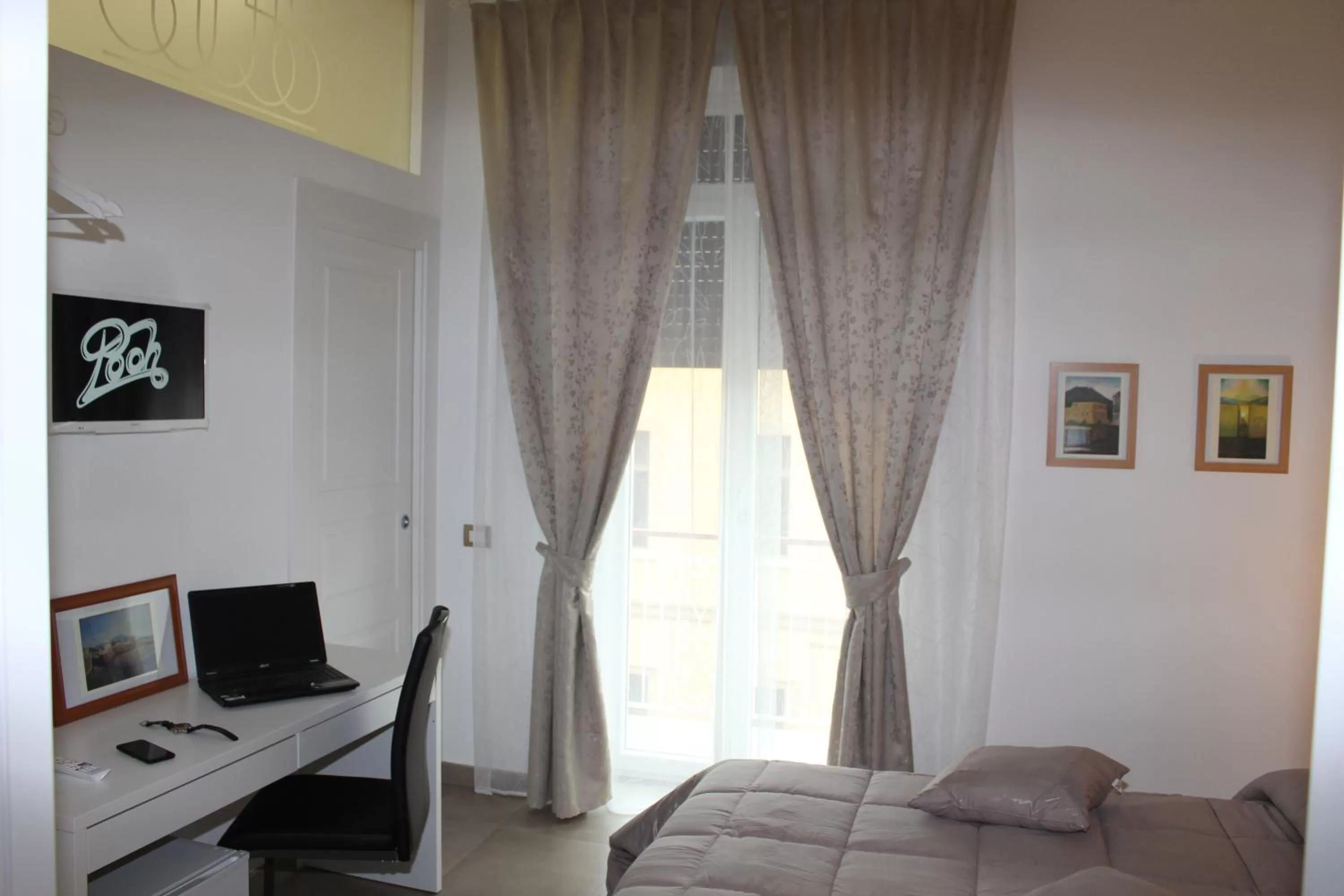 Photo of the whole room, Bed in B&B 80056 Ercolano